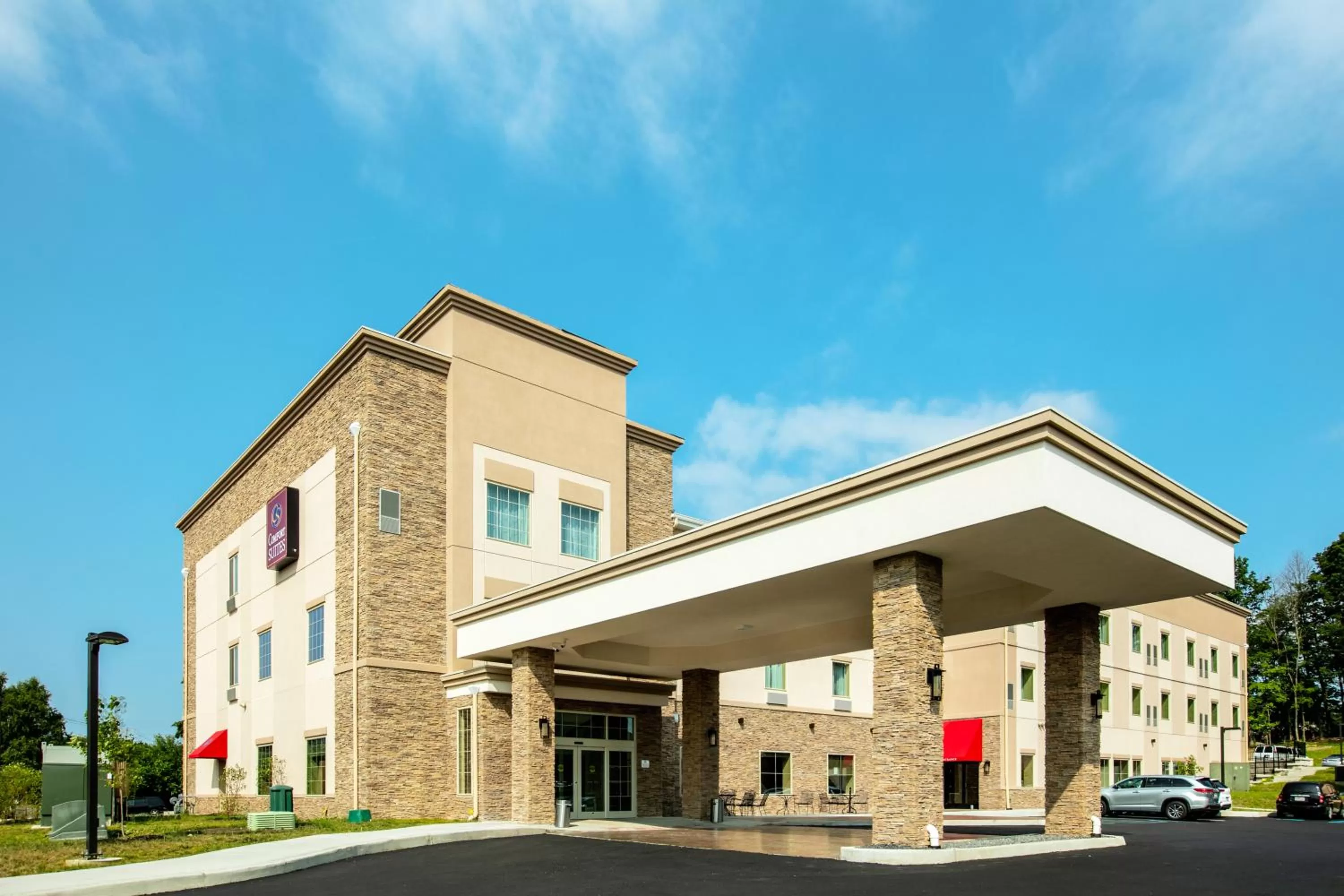 Facade/entrance in Comfort Suites Fishkill near Interstate 84