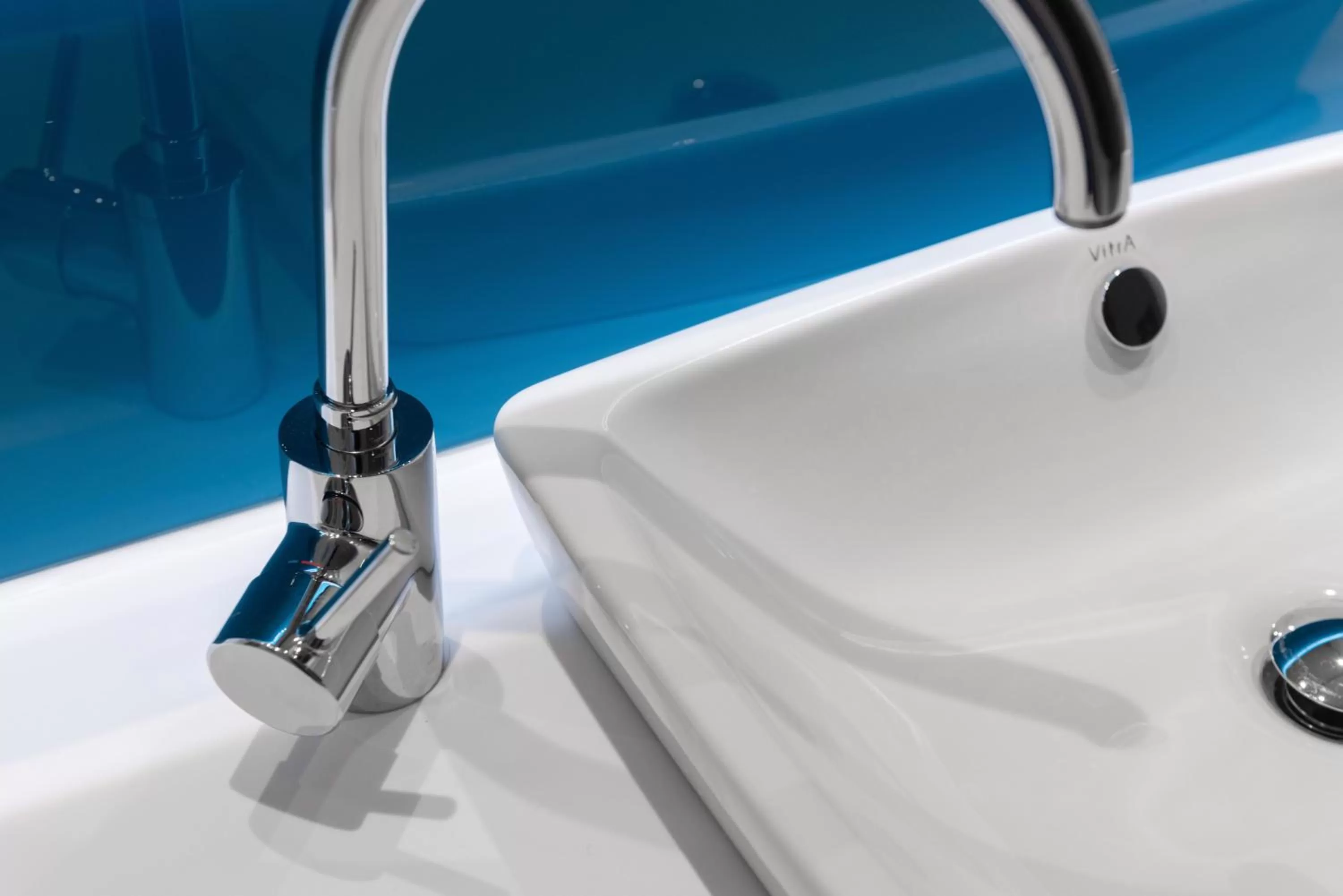 Bathroom in Holiday Inn Express - Rouen Centre - Rive Gauche by IHG