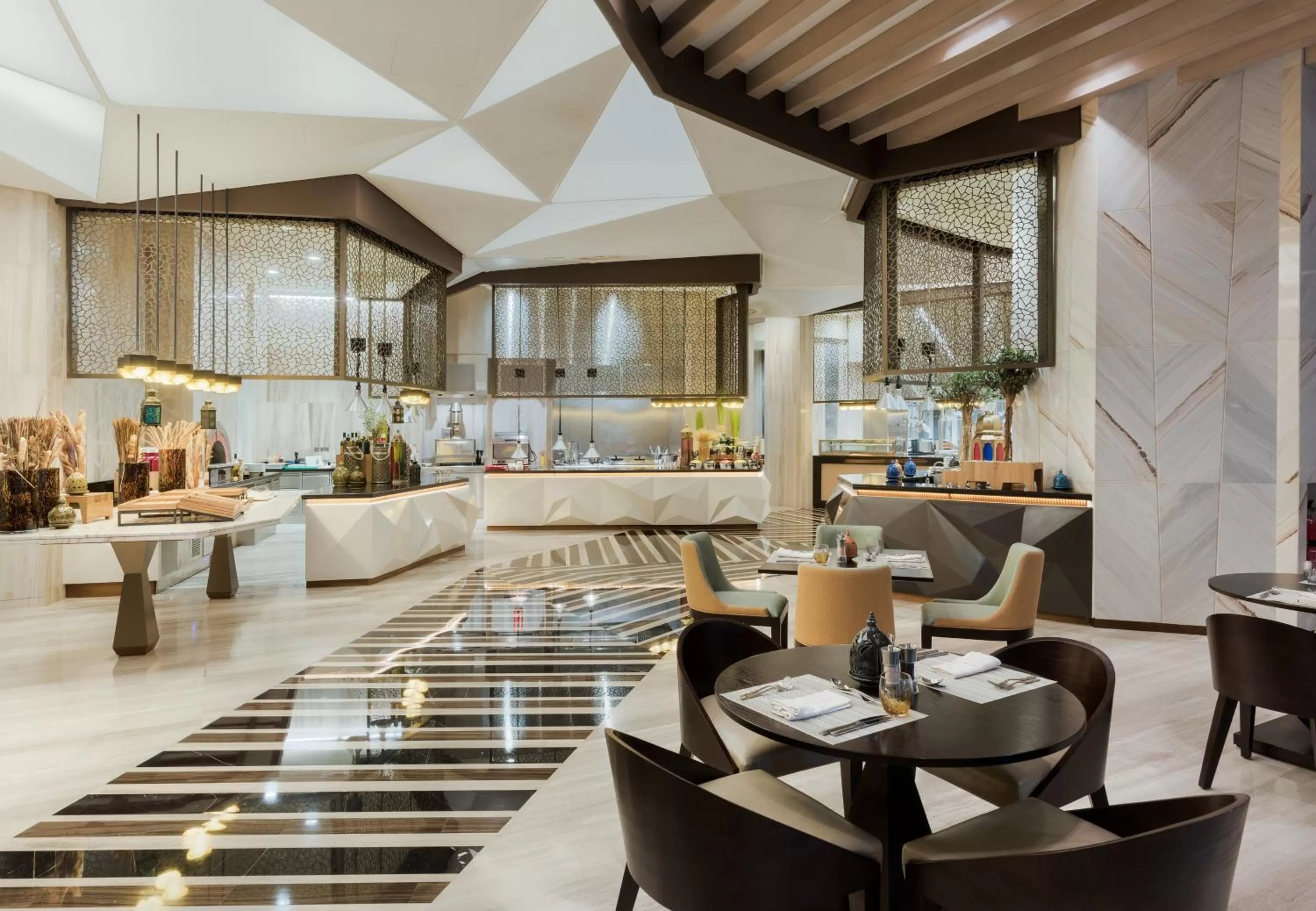 Restaurant/places to eat in Kempinski Hotel Muscat