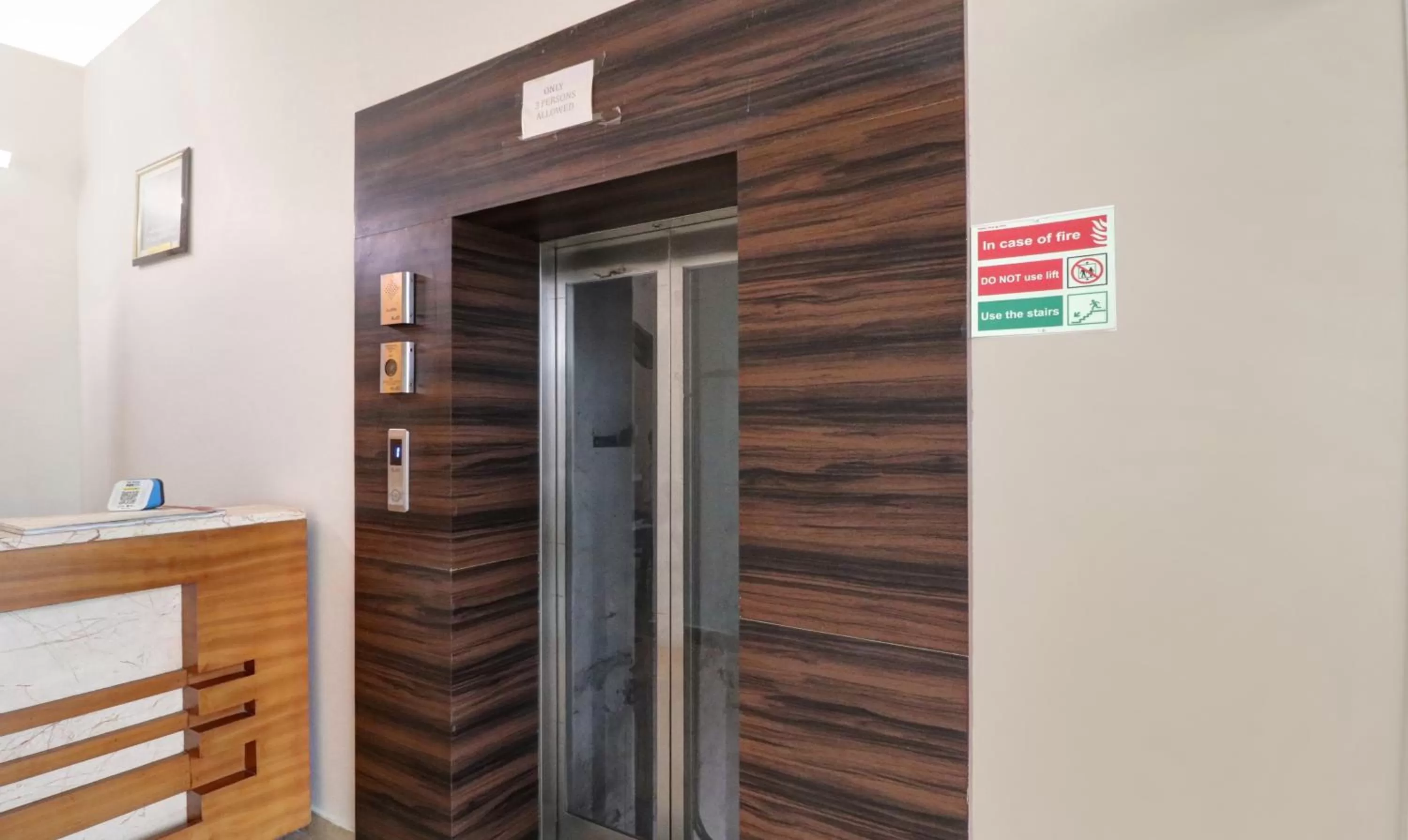 elevator in Itsy Hotels Jashan