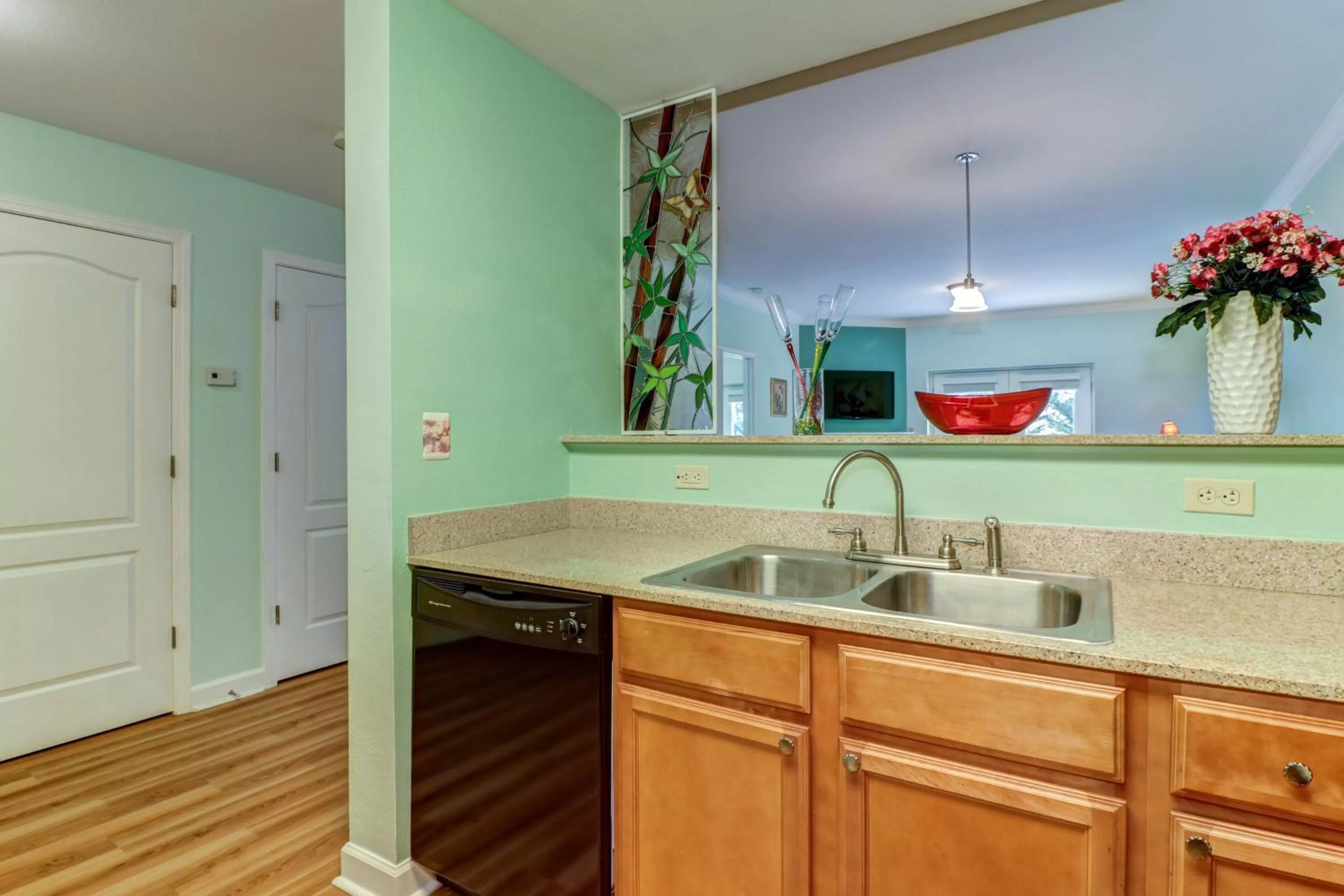 Kitchen/Kitchenette in Richard's Retreat