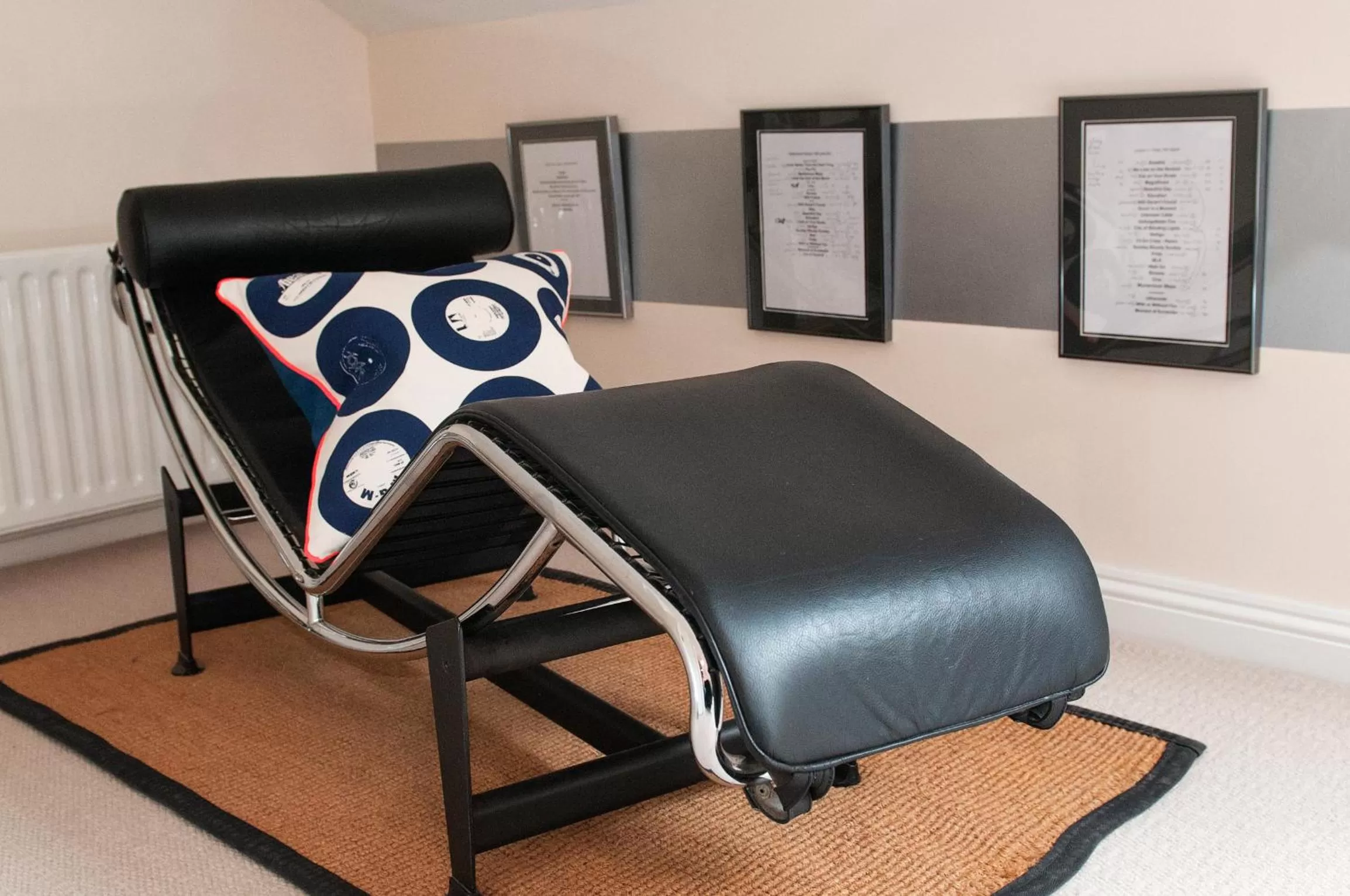 Decorative detail, Fitness Center/Facilities in Hillside Lodge B&B