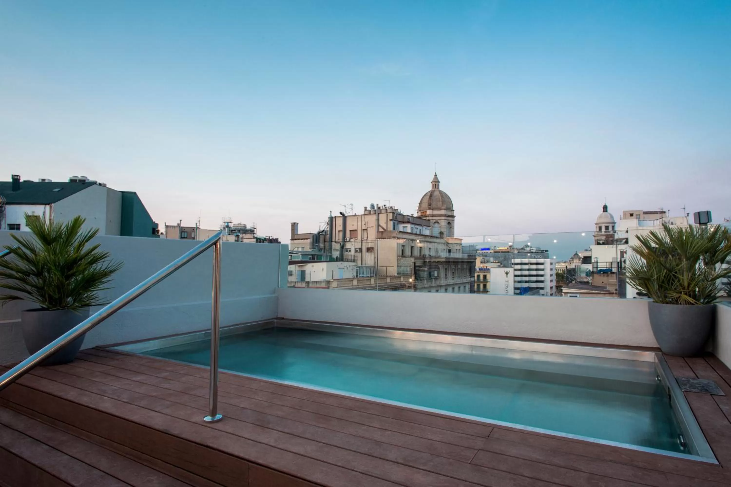 Balcony/Terrace in Hotel Midmost by Majestic Hotel Group