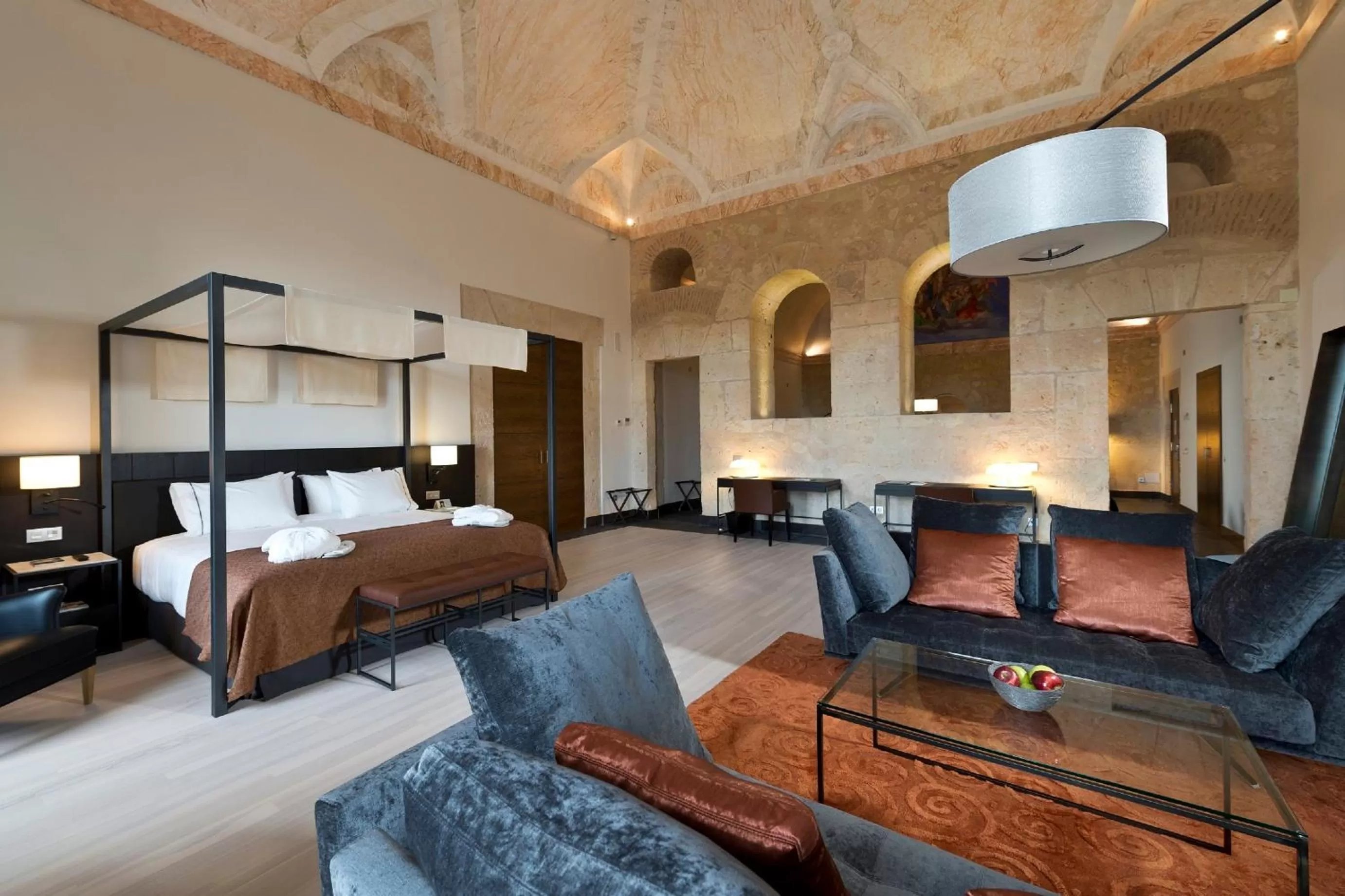 Living room, Bed in Áurea Convento Capuchinos by Eurostars Hotel Company