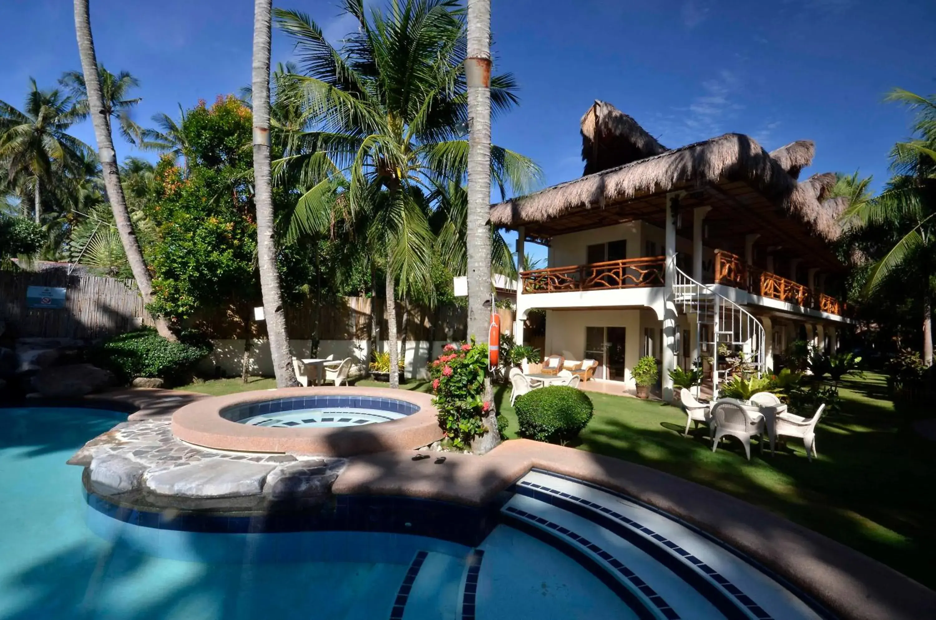 Mike's Dauin Dive Resort Mike's Dauin Dive Resort