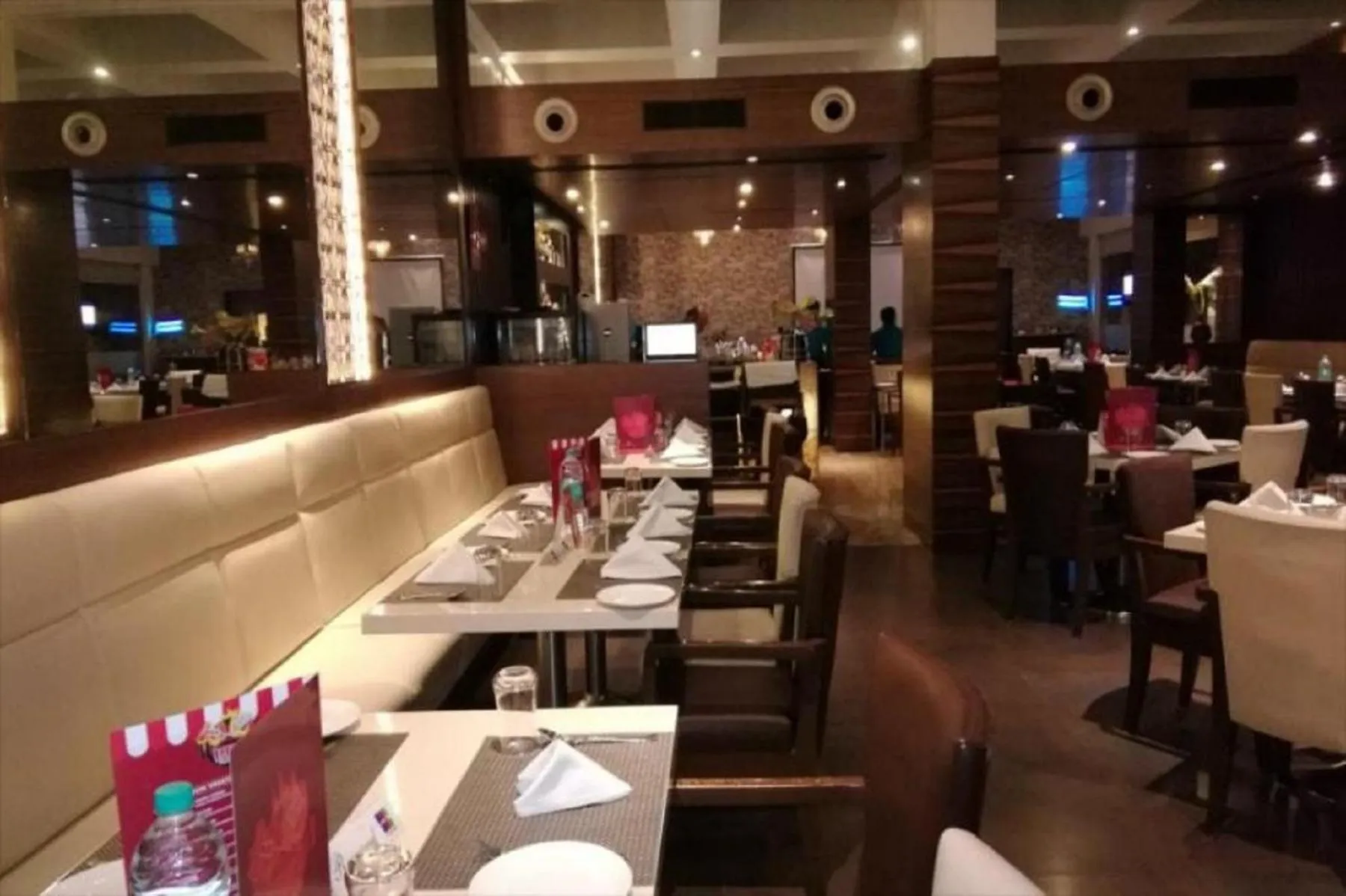 Restaurant/places to eat in Yogi Metropolitan