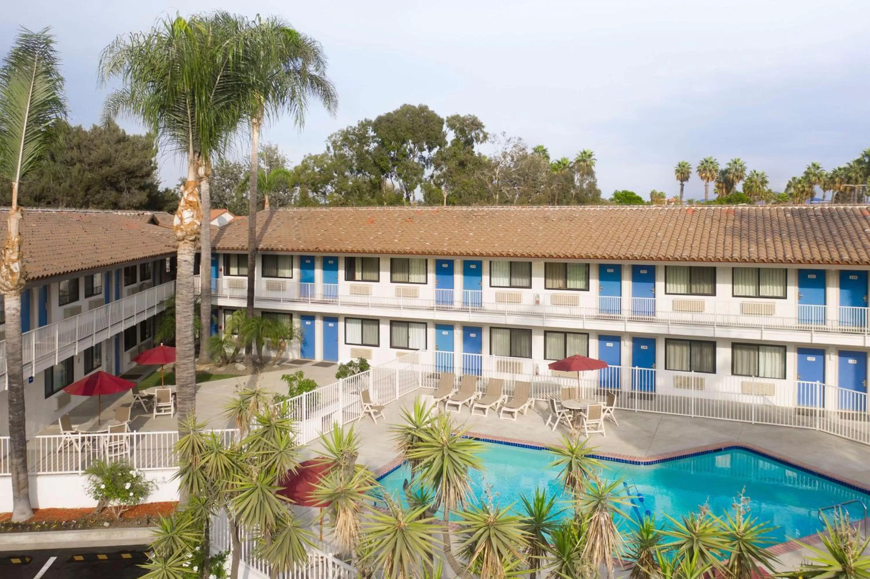Property building in Motel 6-Camarillo, CA