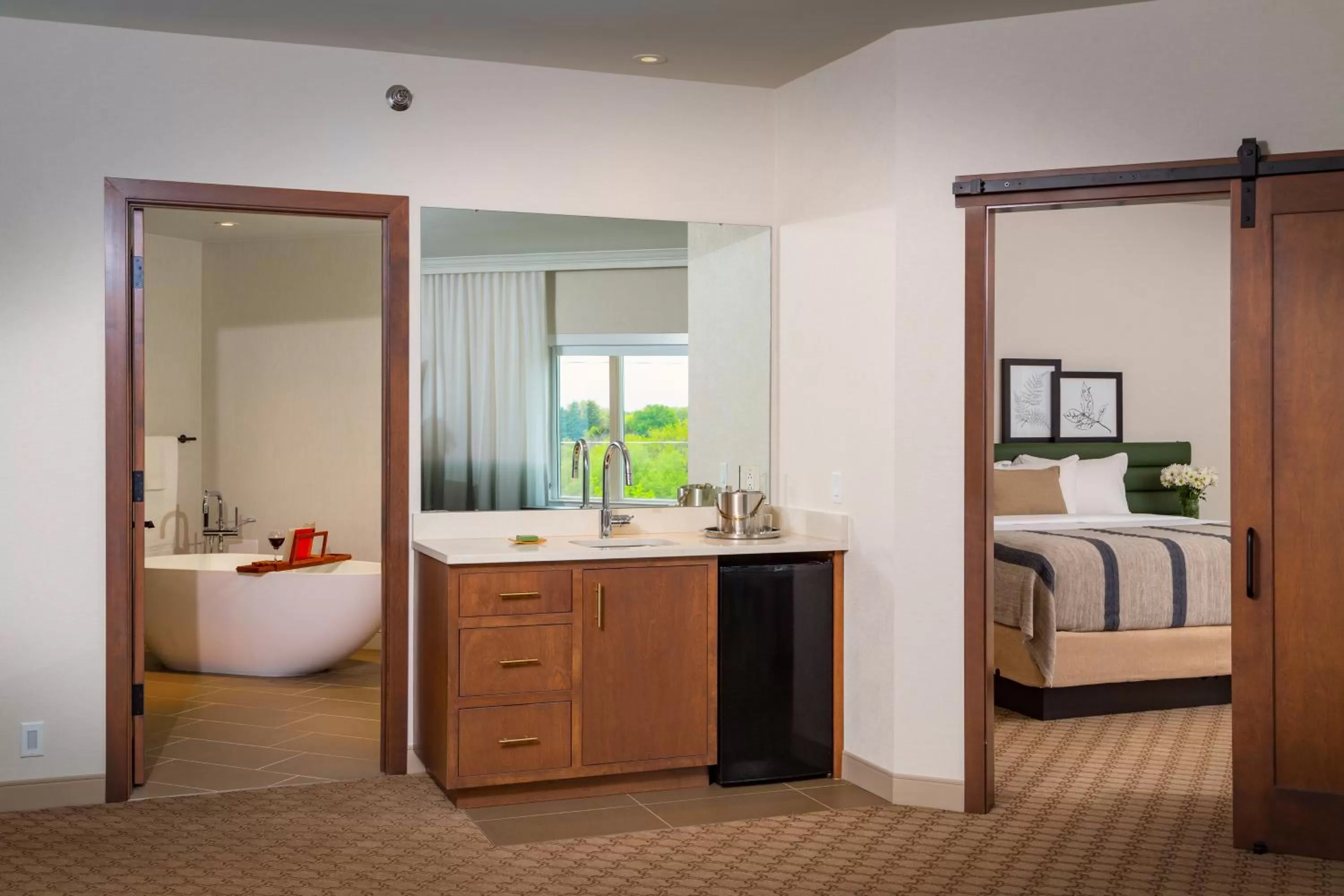 Other, Bed in The Ingleside Hotel