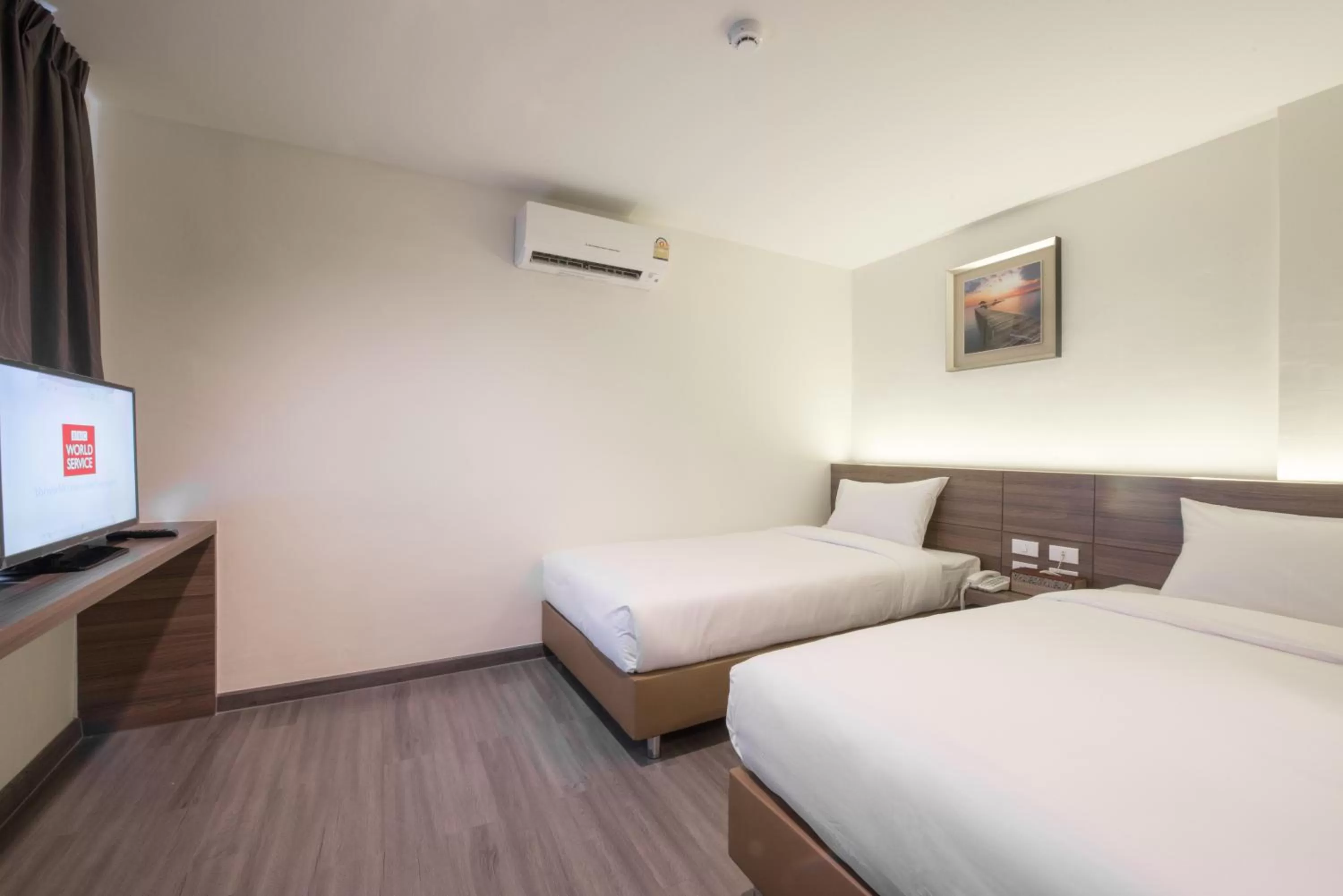 Bedroom, Bed in Sovereign Group Hotel at Pratunam