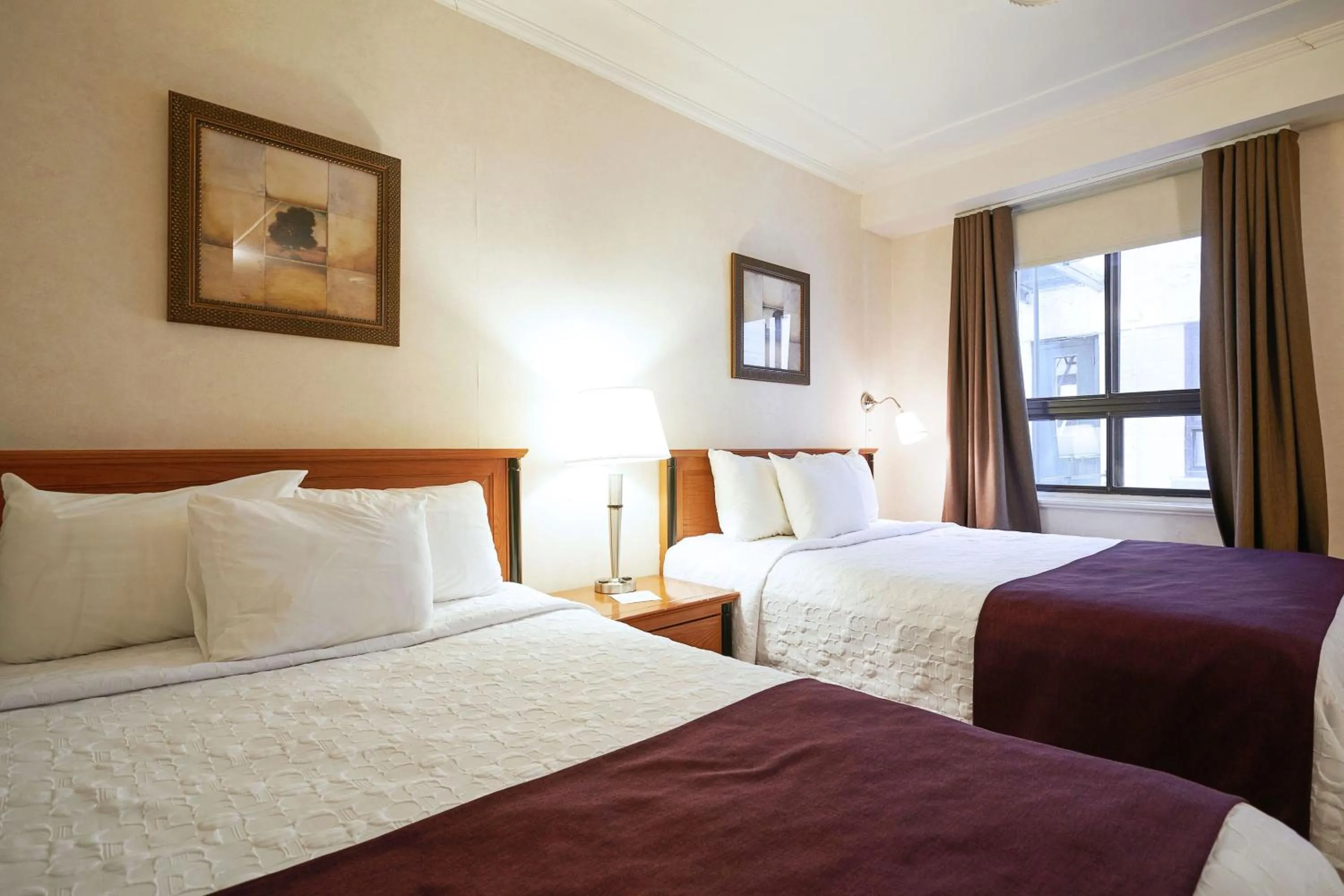 Bed in Hotel St-Denis