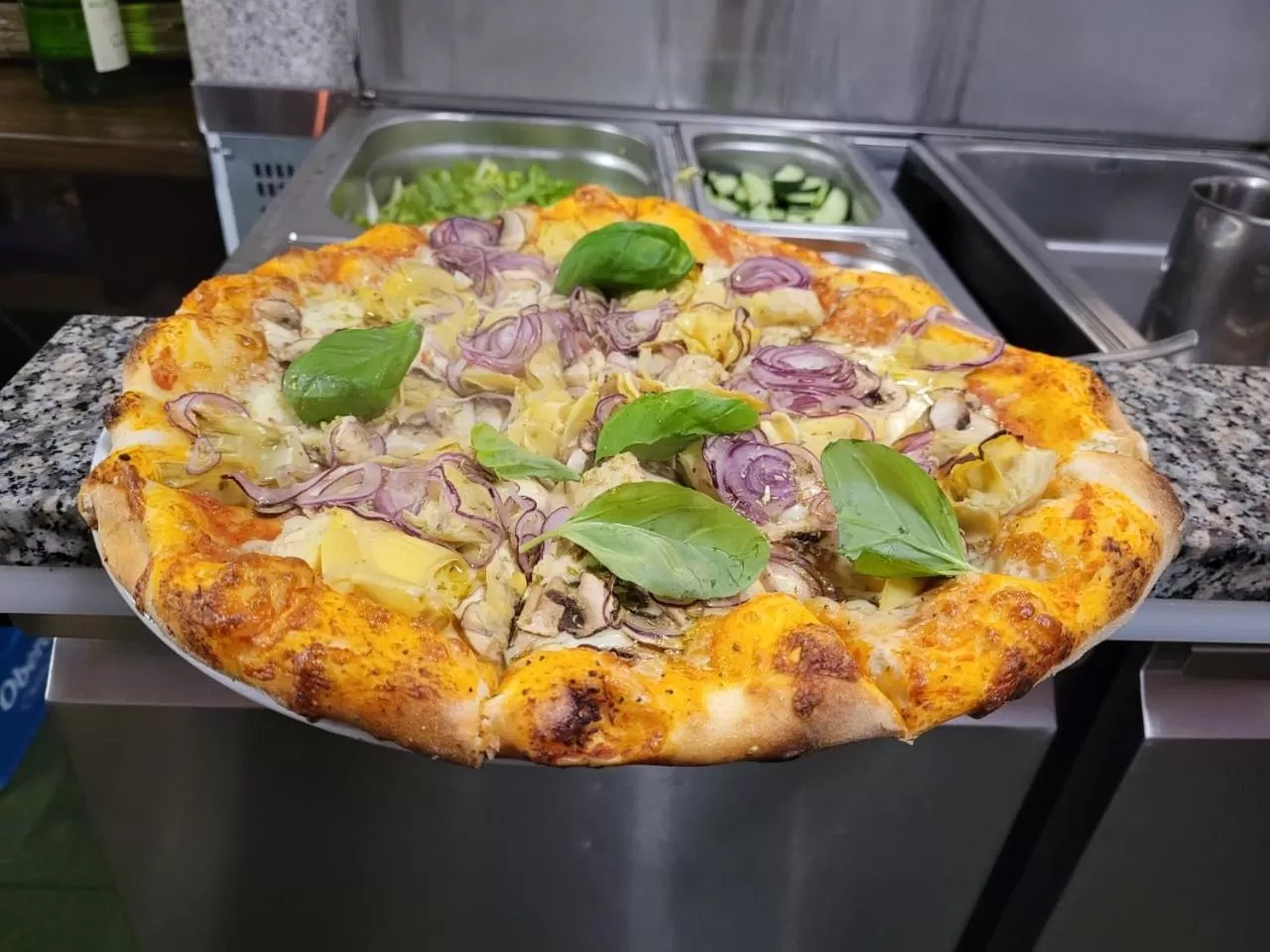 Restaurant/places to eat in Hotel Kick