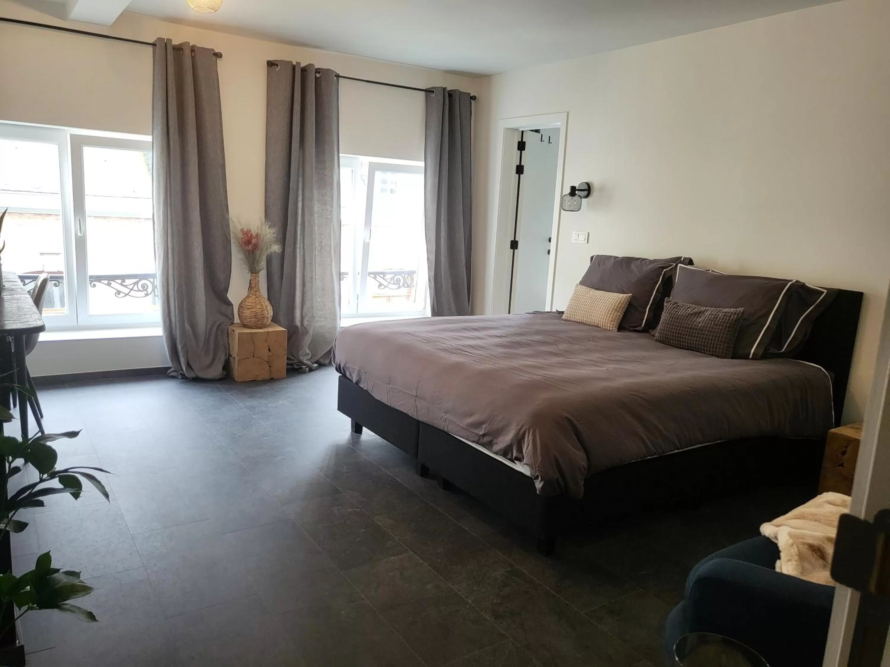 Bedroom, Bed in Loogiez