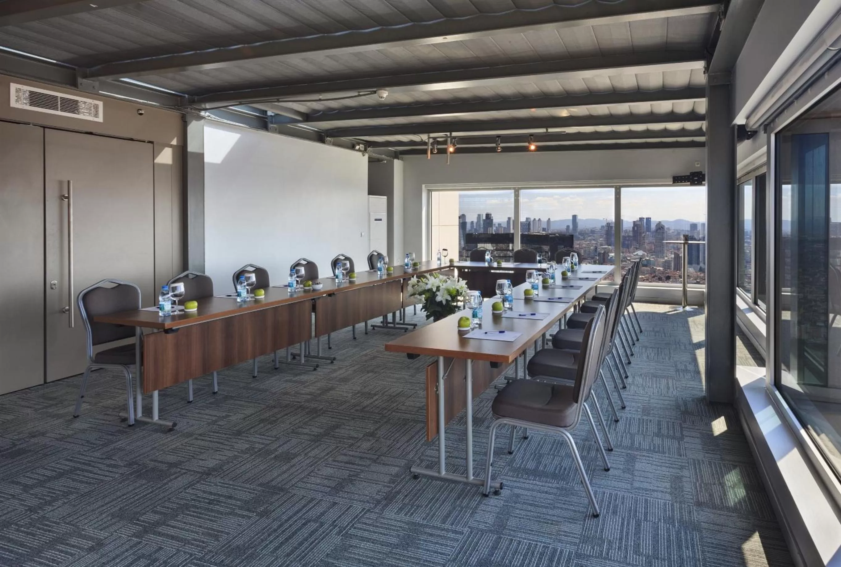 Business facilities in Fraser Place Anthill Istanbul