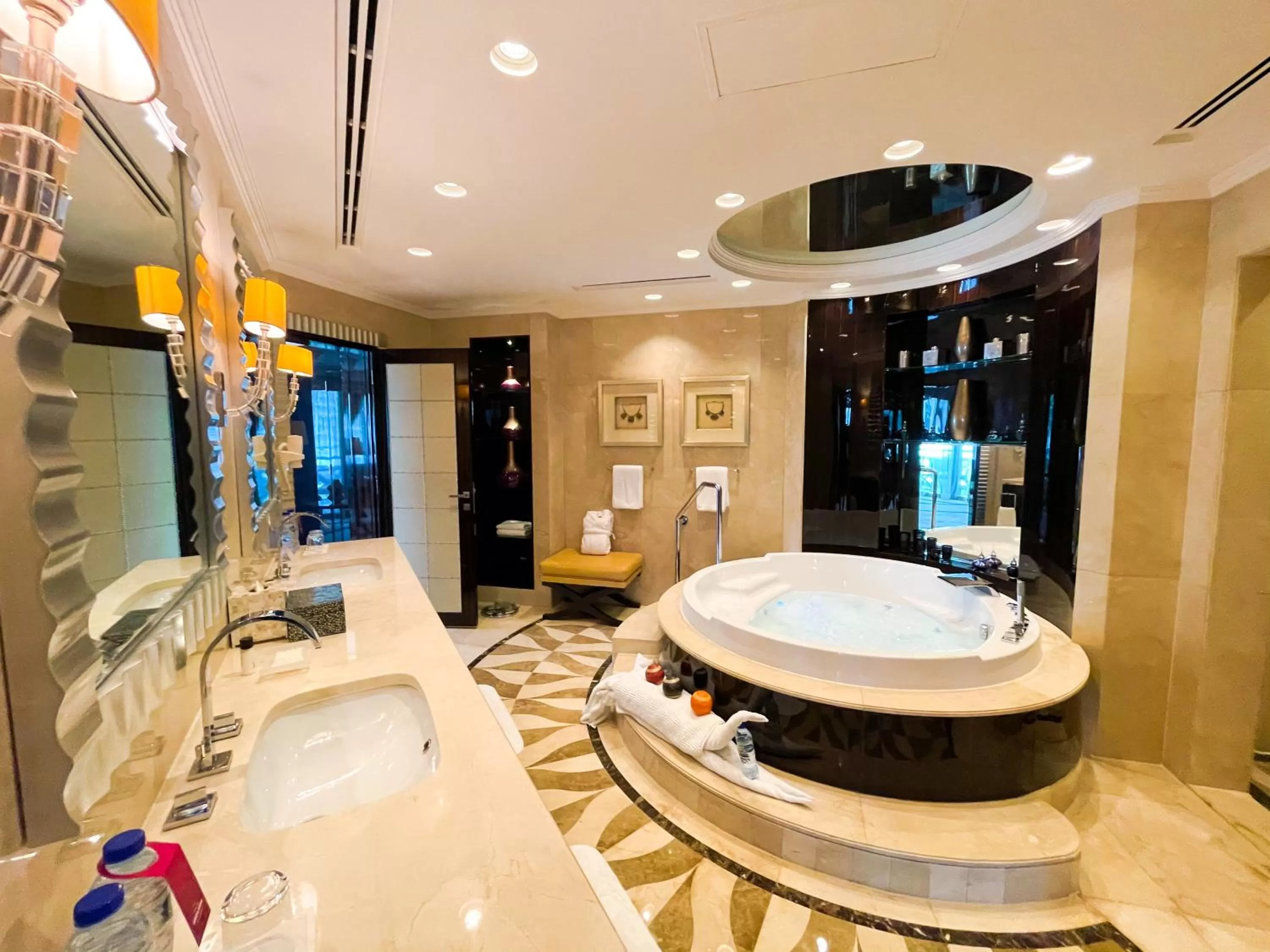 Bath in Mövenpick Grand Al Bustan