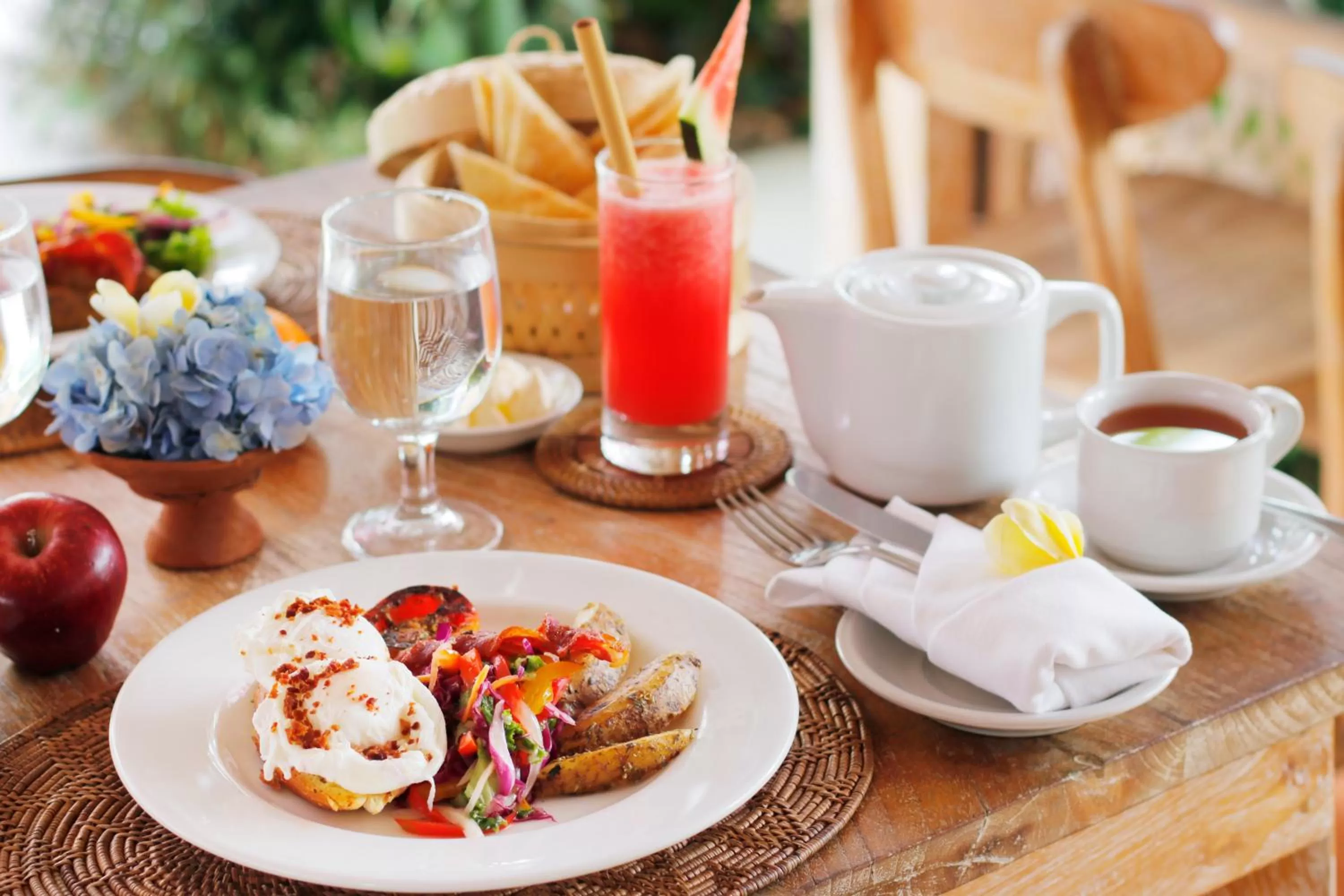 Food and drinks in Alamdini Resort Ubud