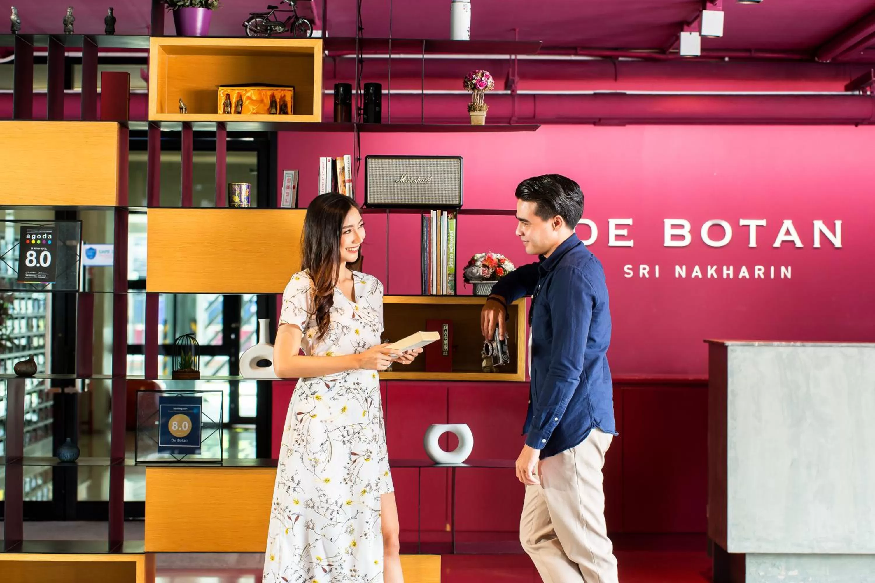 Lobby or reception in De Botan Srinakarin Hotel & Residence