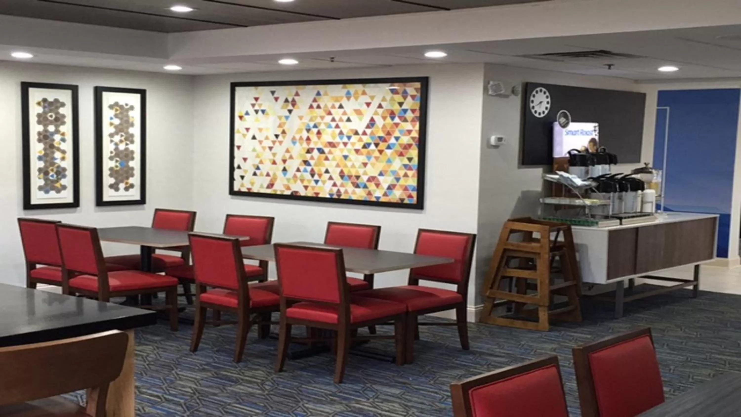 Breakfast in Holiday Inn Express Louisville Northeast by IHG