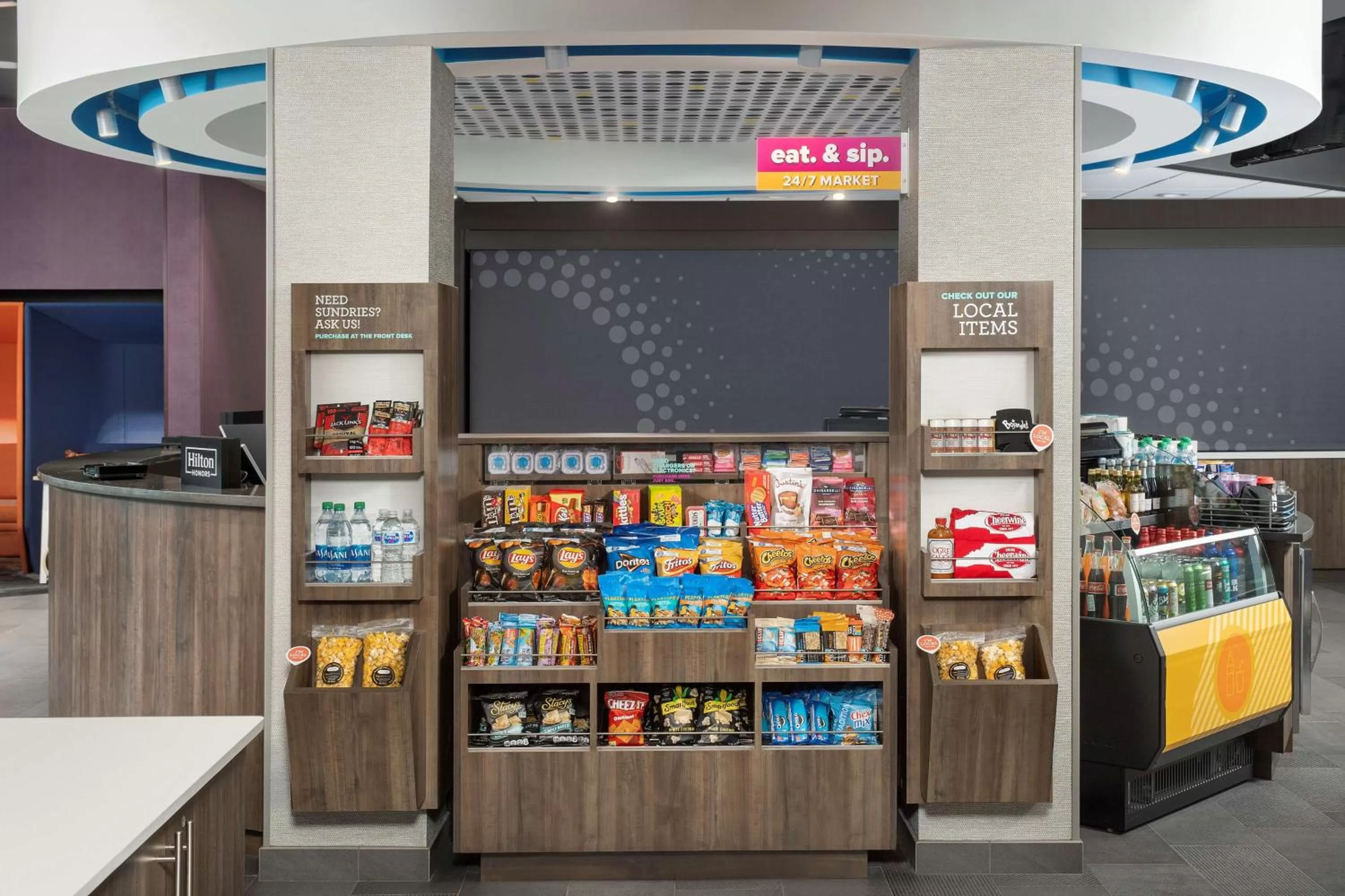 Restaurant/places to eat in Tru By Hilton Charlotte Airport Lake Pointe