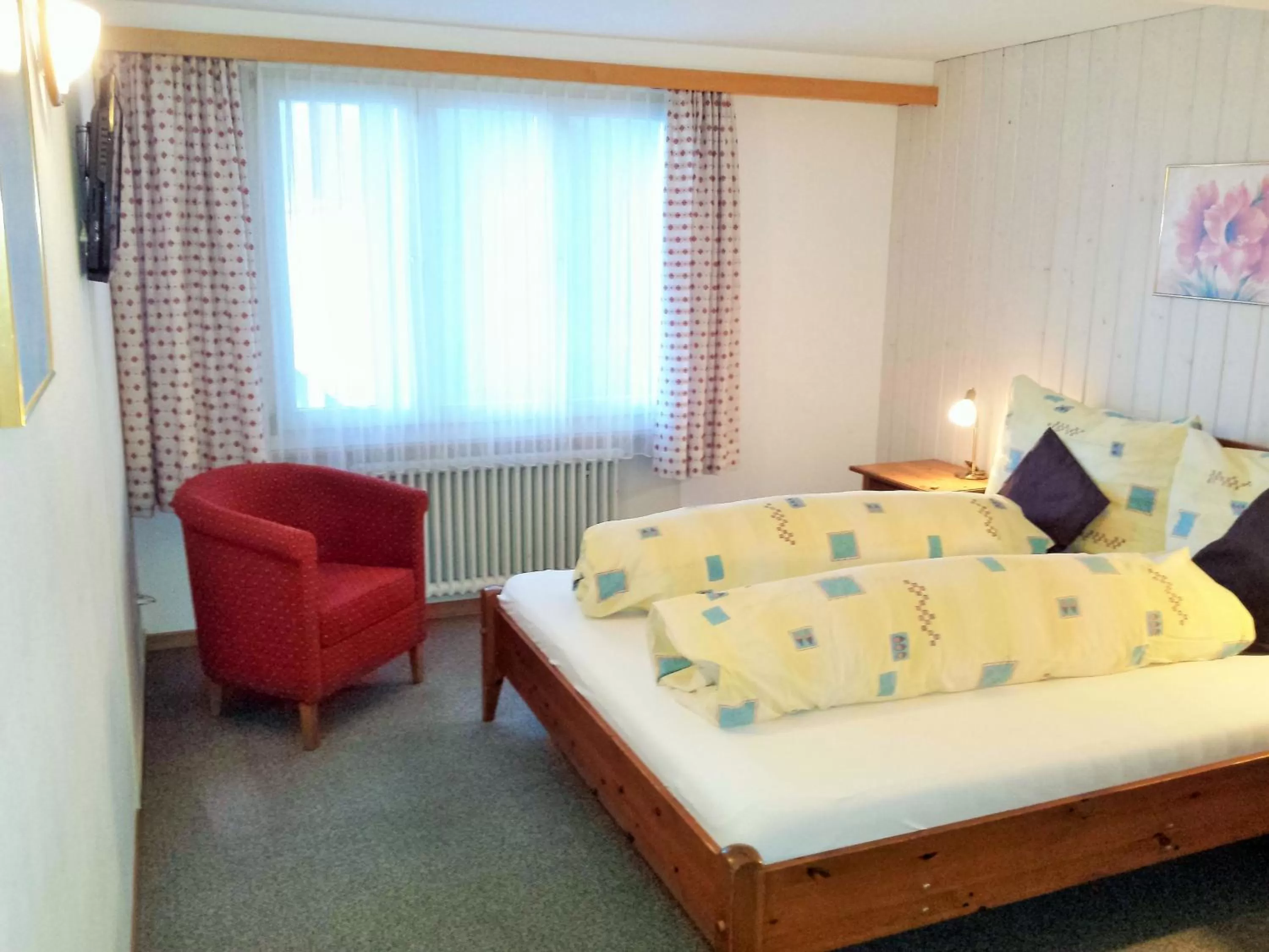 Photo of the whole room, Bed in Hotel Tschuggen