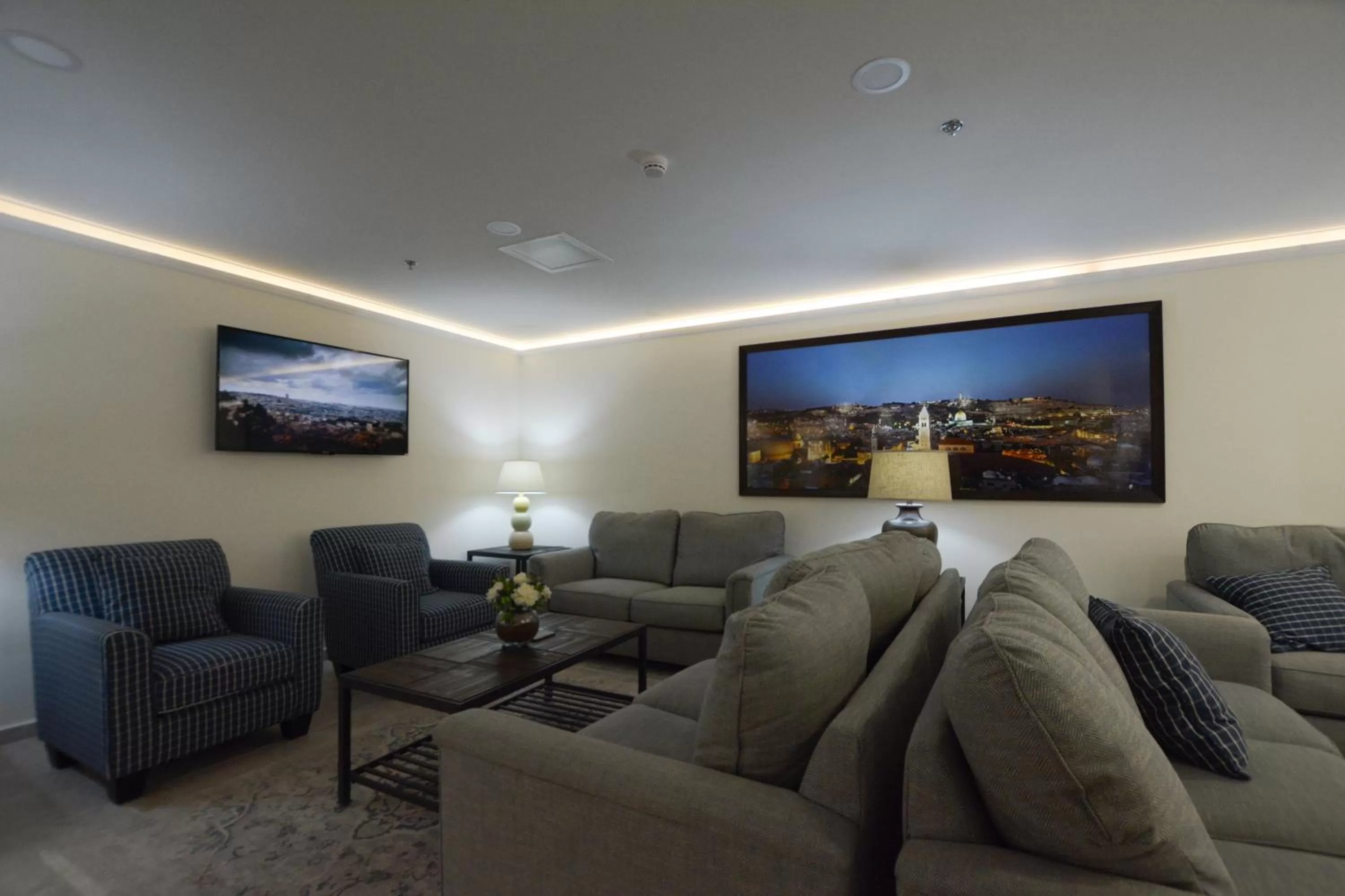 Lounge or bar in New Capitol Hotel - Jerusalem