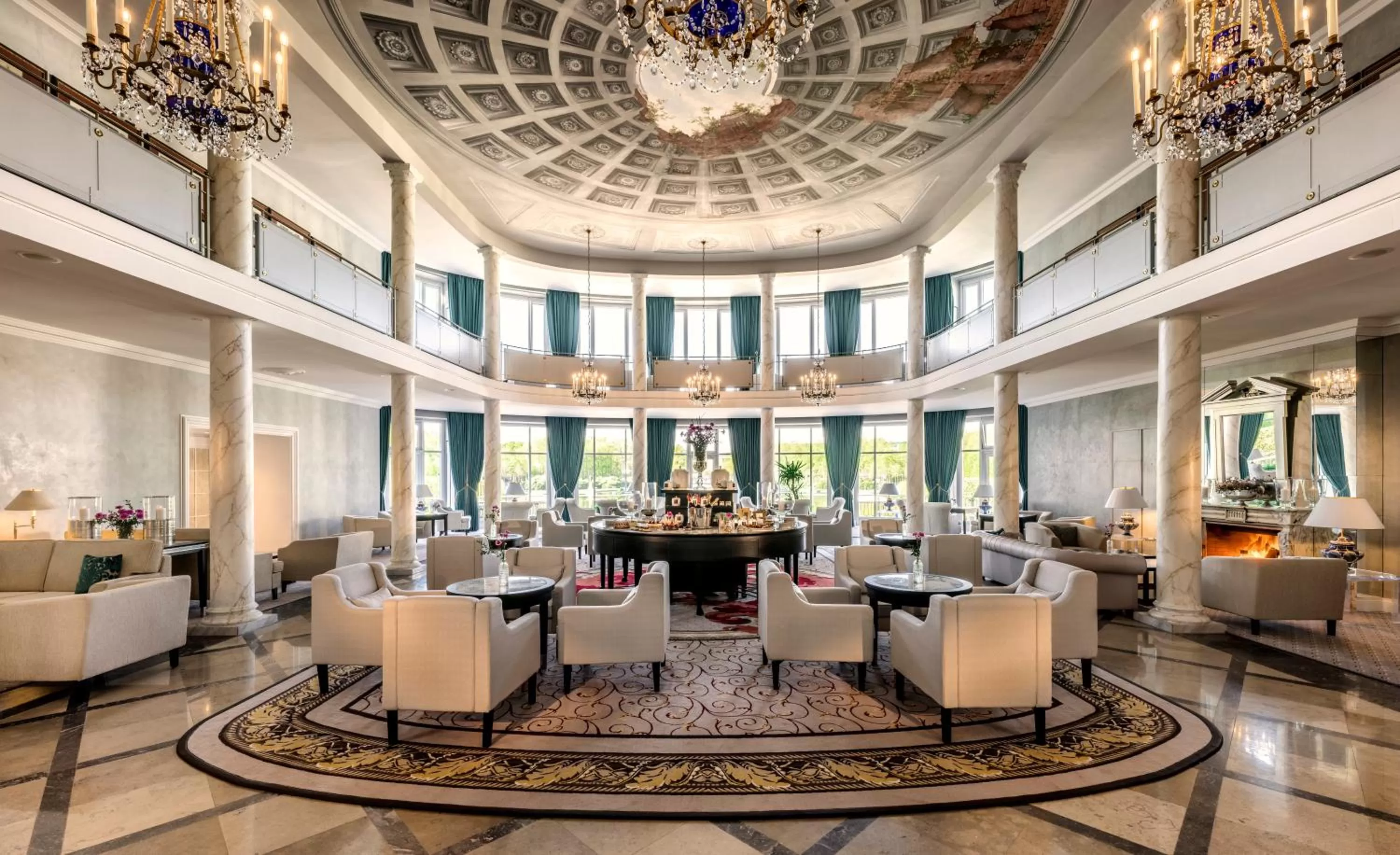 Communal lounge/ TV room in Parkhotel Bremen – ein Mitglied der Hommage Luxury Hotels Collection