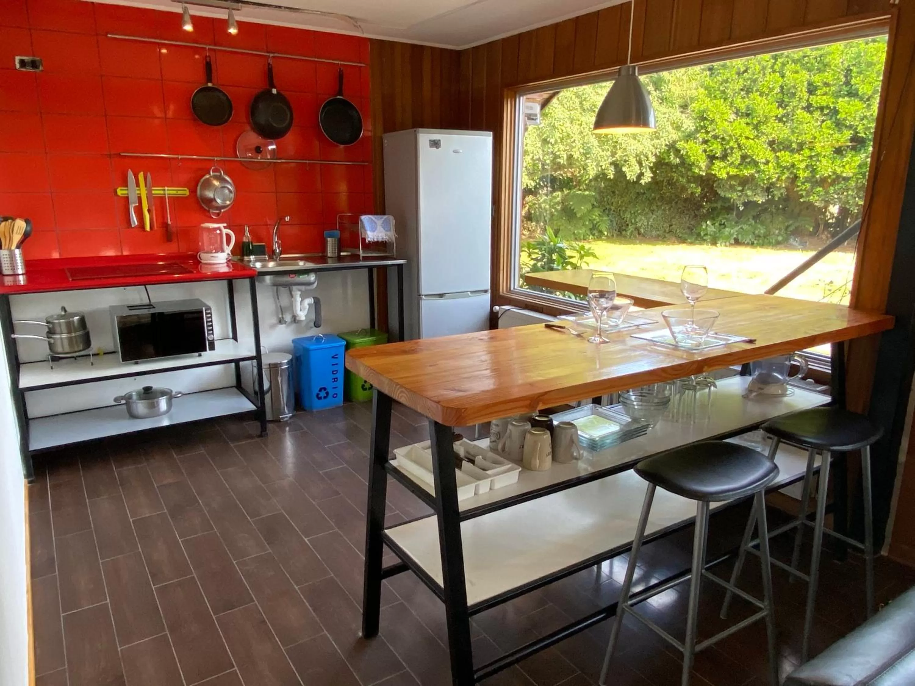 Kitchen or kitchenette, Kitchen/Kitchenette in French Andes Apart Hostel