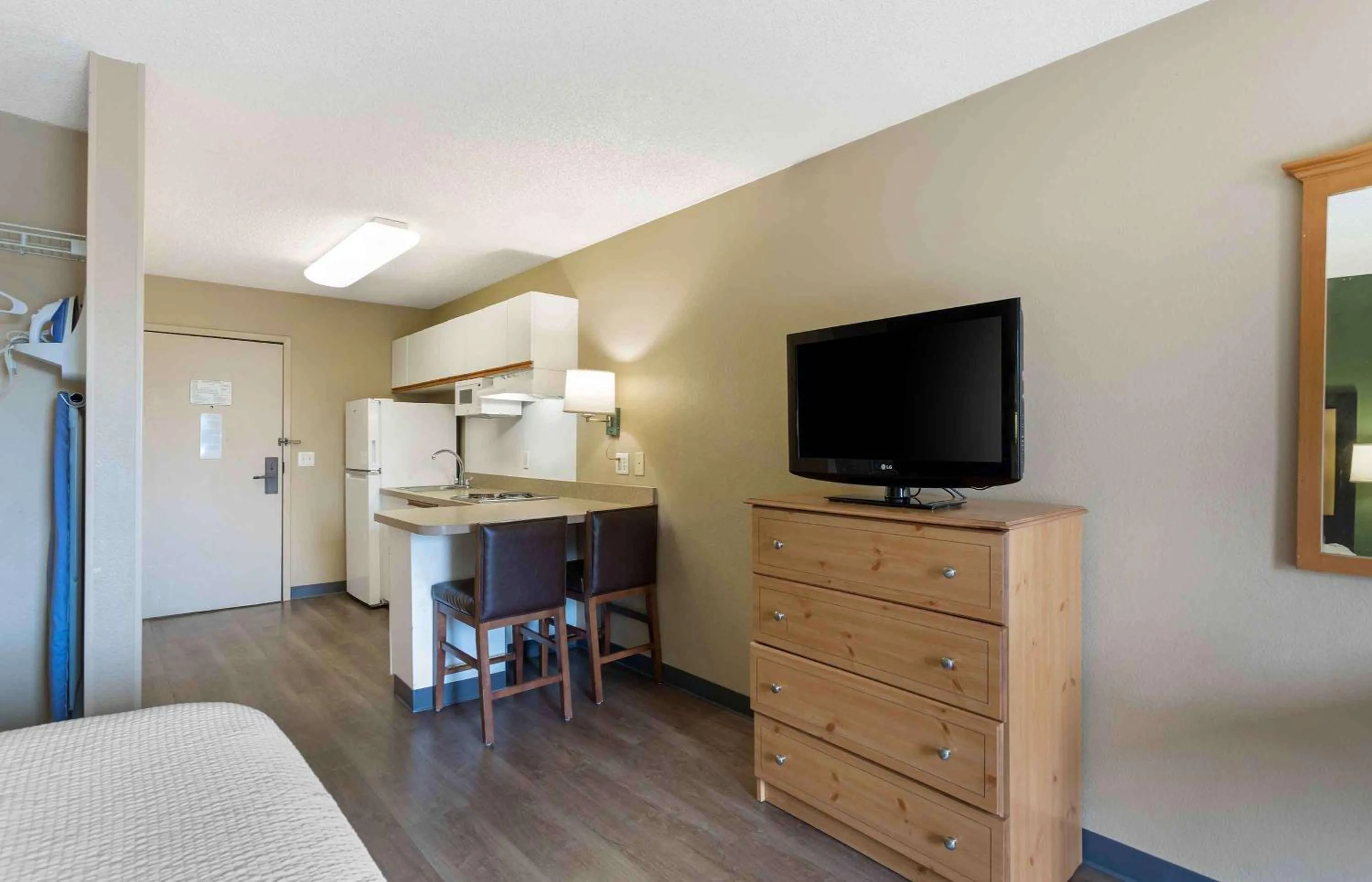 Bedroom in Extended Stay America Suites - Memphis - Airport