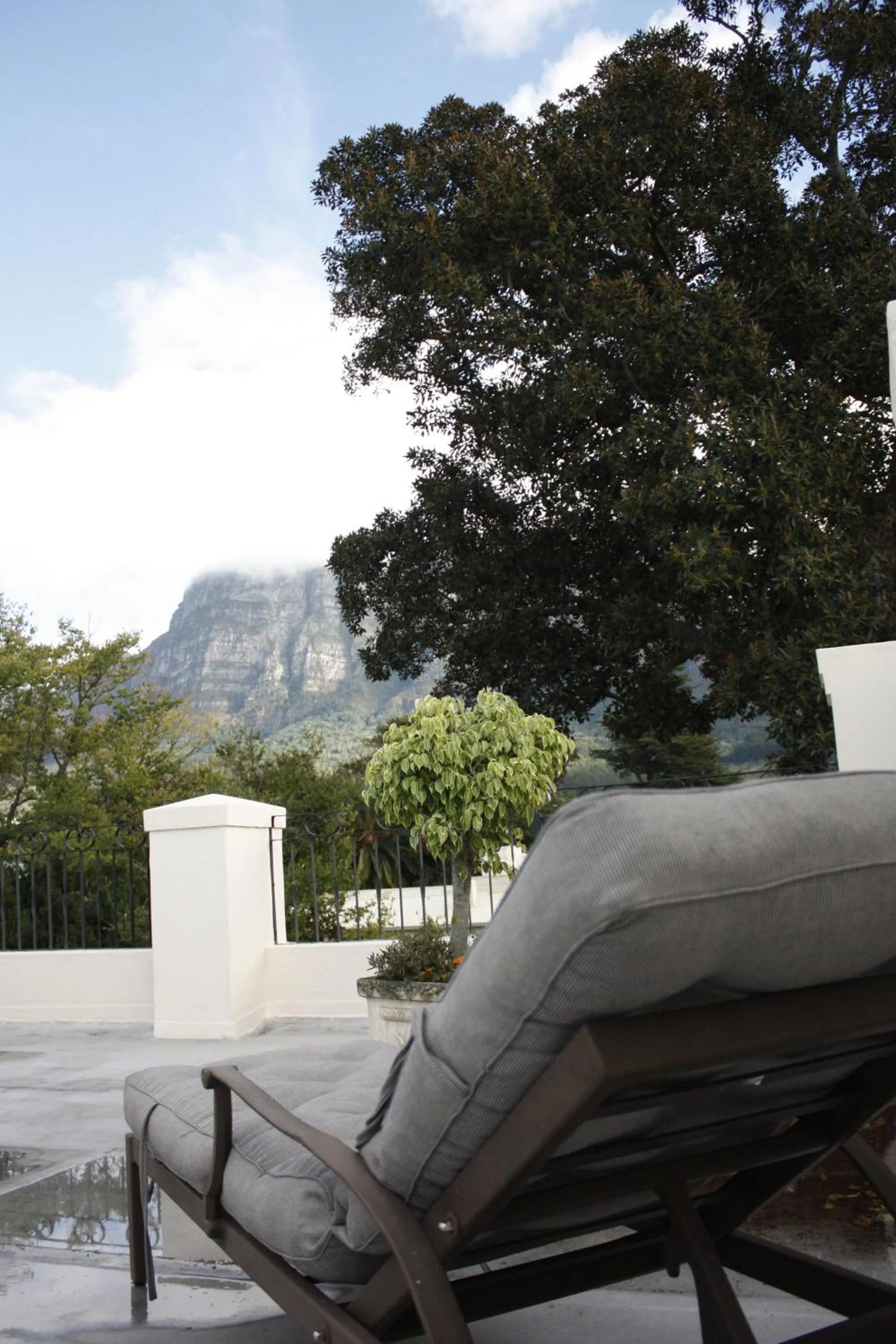 Day in Riversong Guest House