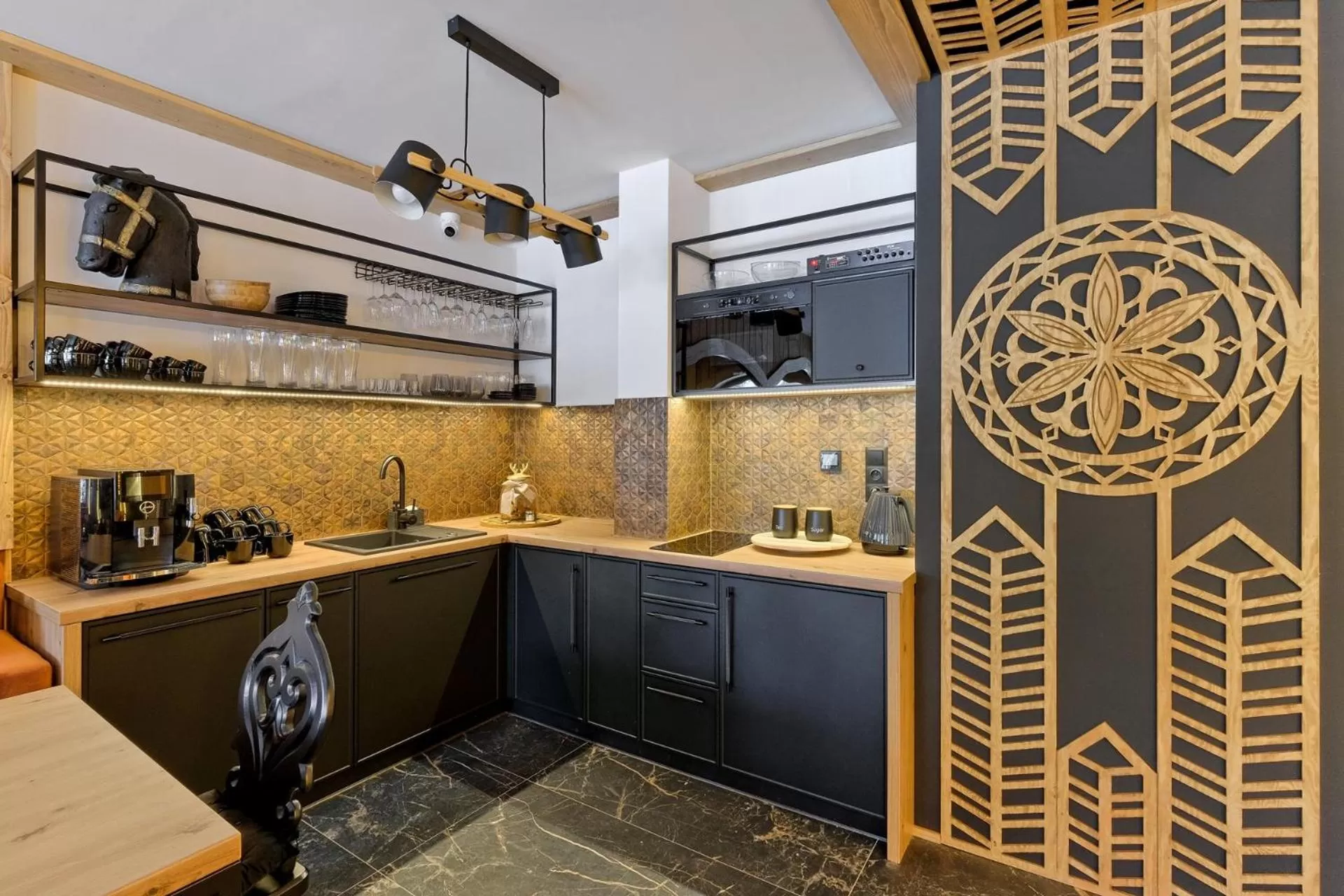 Communal lounge/ TV room in Rezydencja Górska Odkryj Zakopane