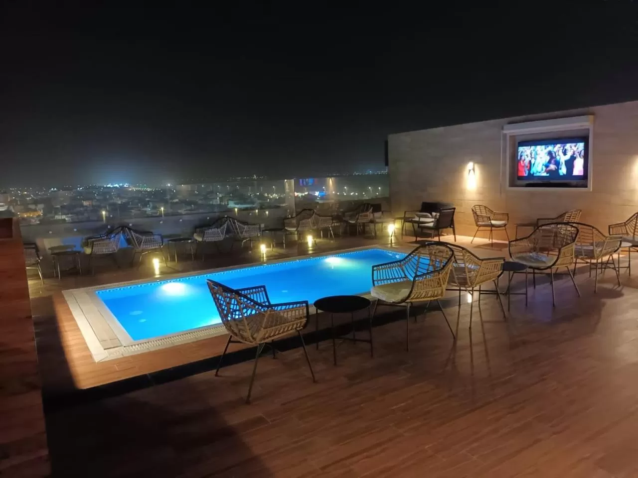 Evening entertainment in Naviti Warwick Dammam