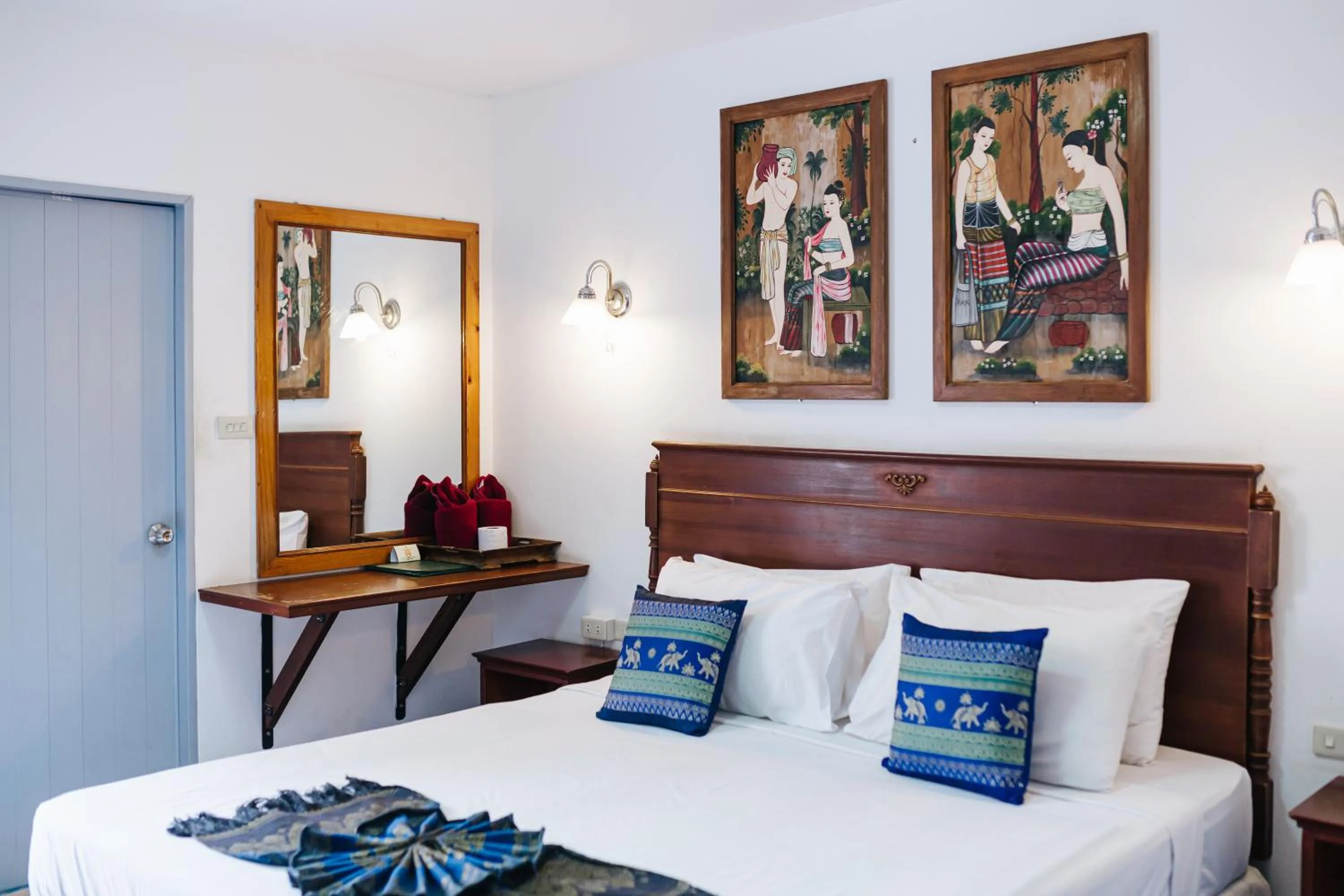 Bedroom, Bed in Rendezvous Oldtown Chiangmai