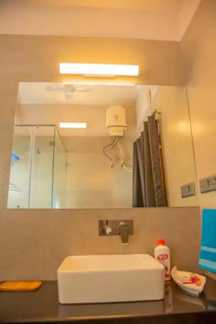 Bathroom in J's Nest