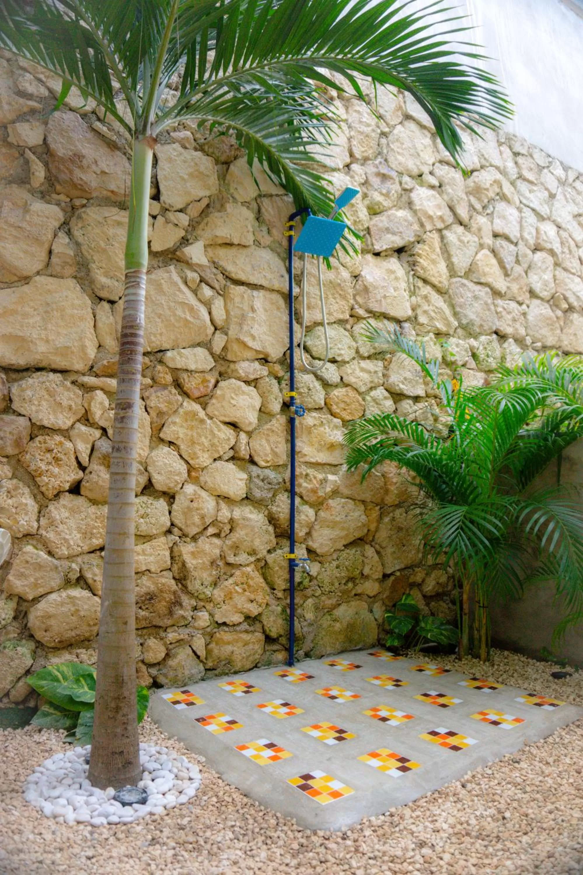 Shower in Les Suites Calle 2 by Galian