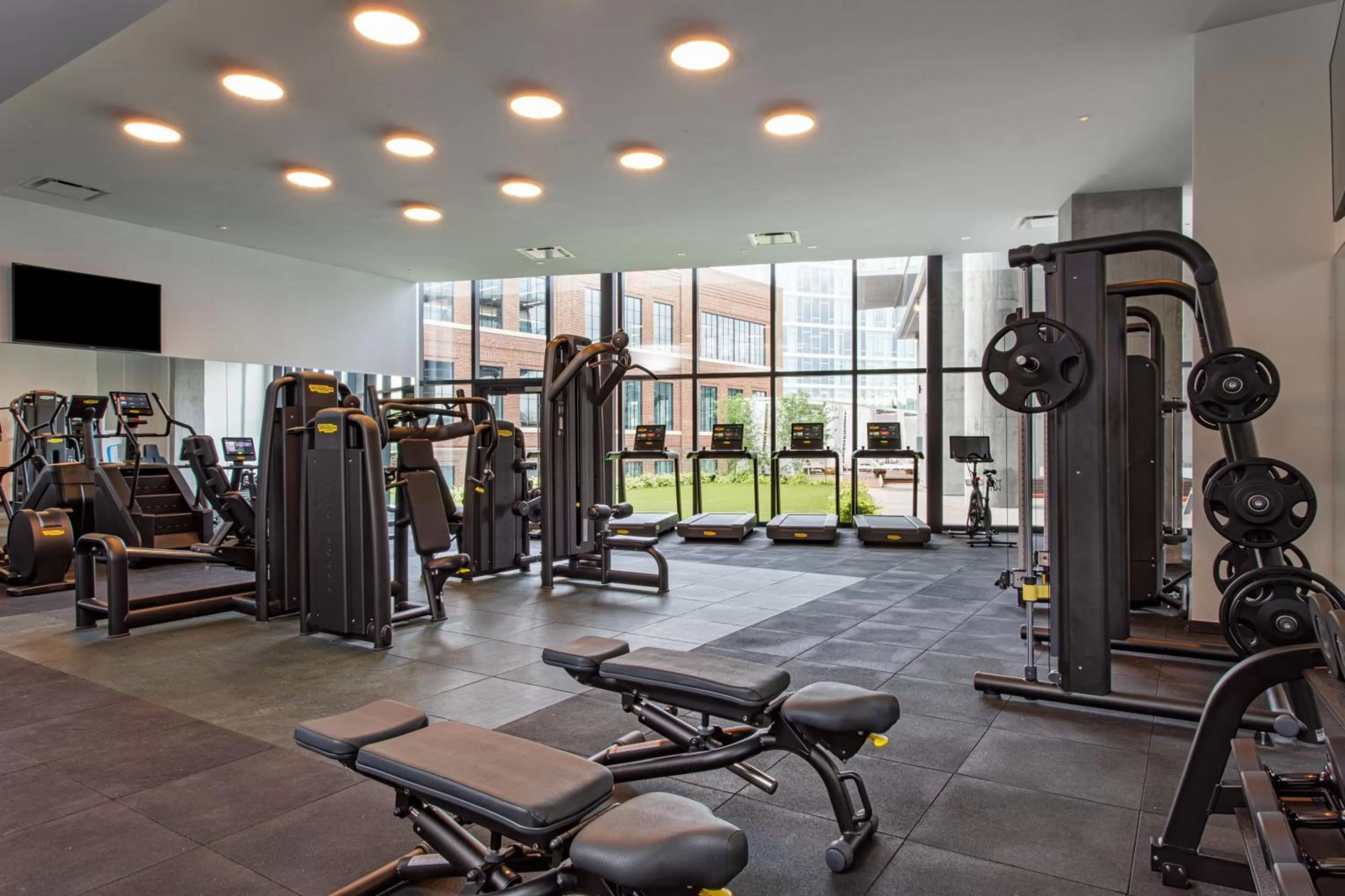 Fitness centre/facilities in W Nashville