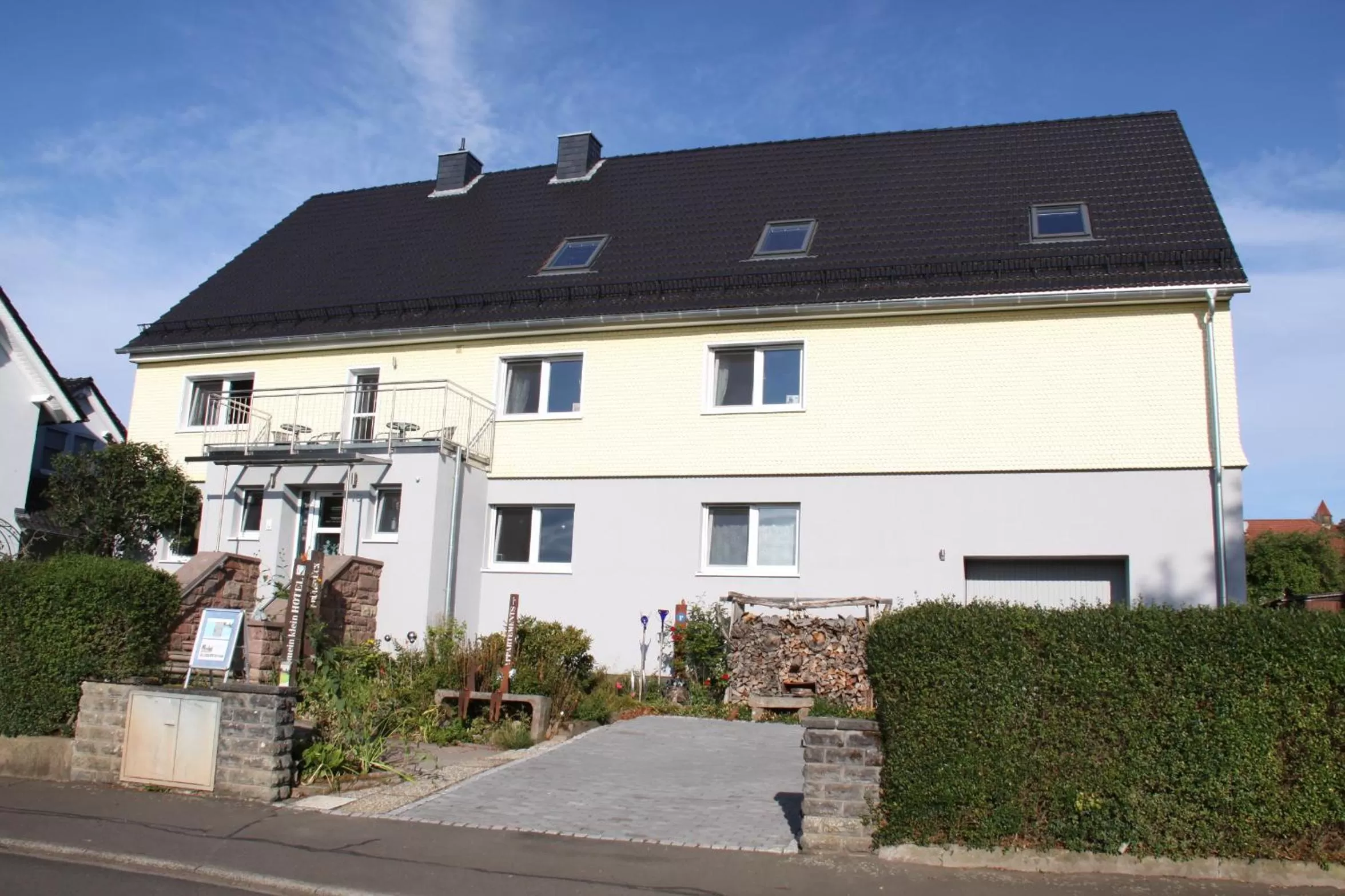 Facade/entrance in mein kleinHOTEL