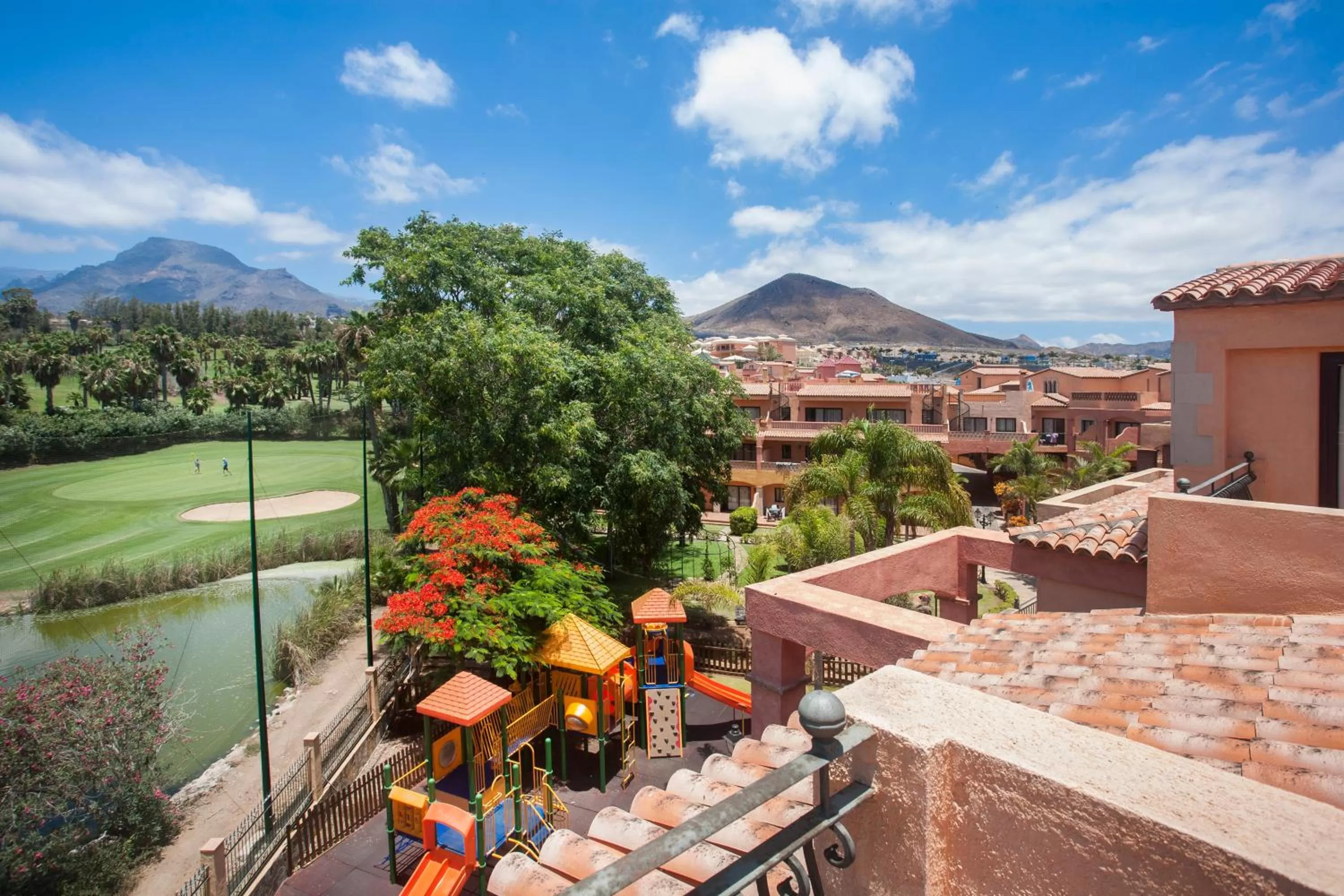 Area and facilities in Villa Mandi Golf Resort