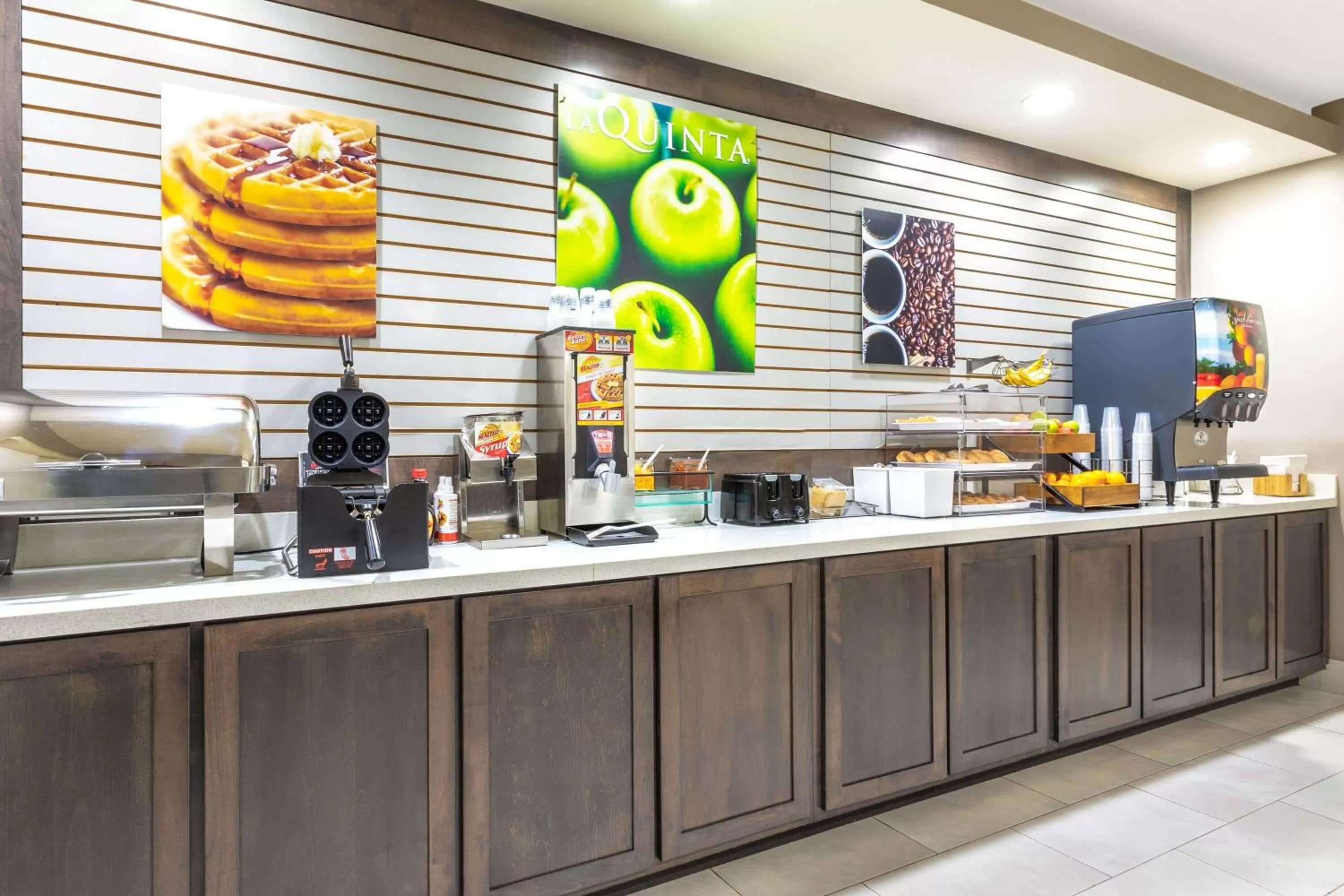 Restaurant/places to eat in La Quinta by Wyndham Hopkinsville