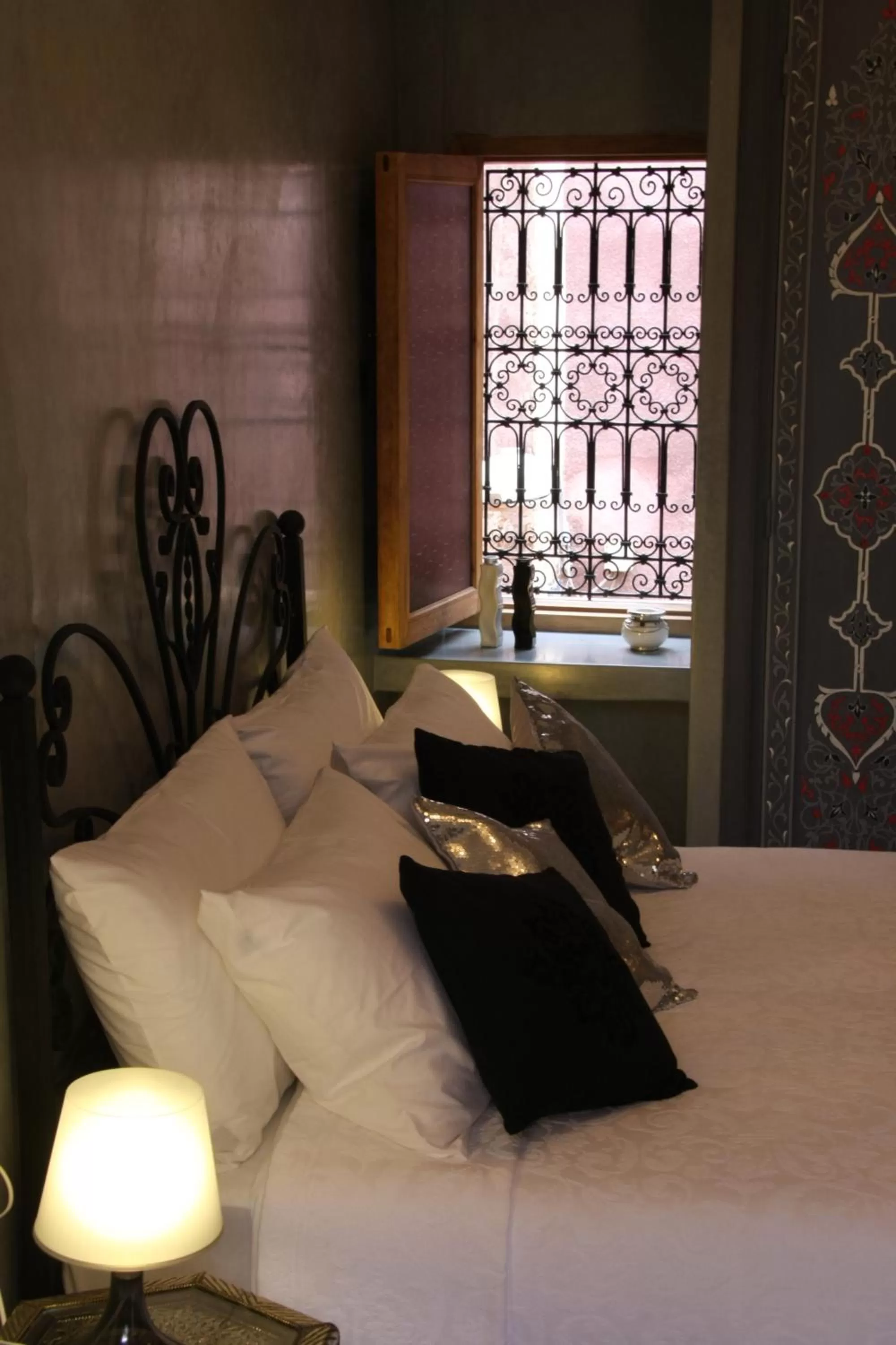 Shower, Bed in Riad Dar Attika