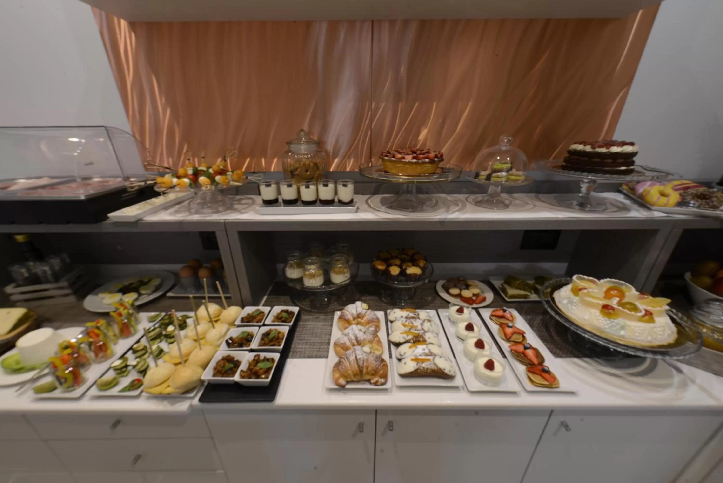 Buffet breakfast in Best Western Hotel Principe di Lampedusa