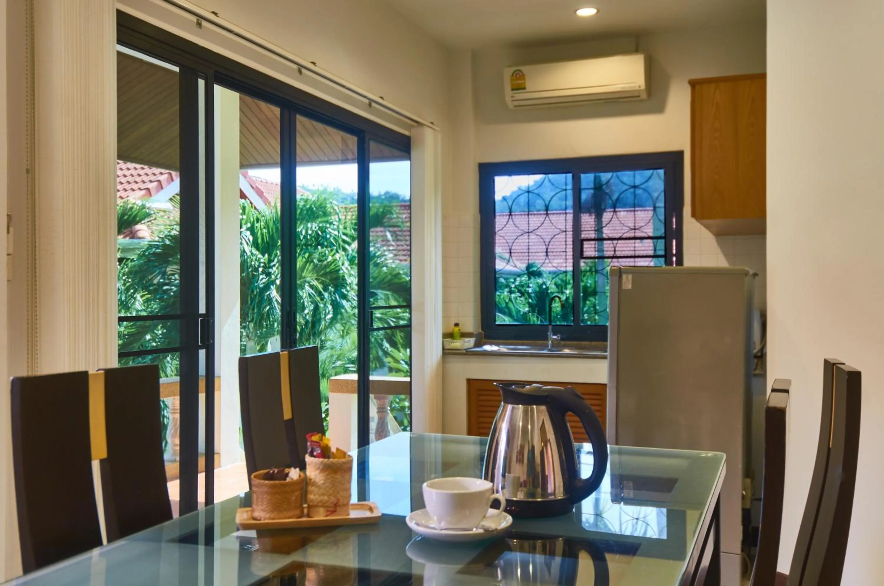 Dining area in Phuket Riviera Villas Hotel