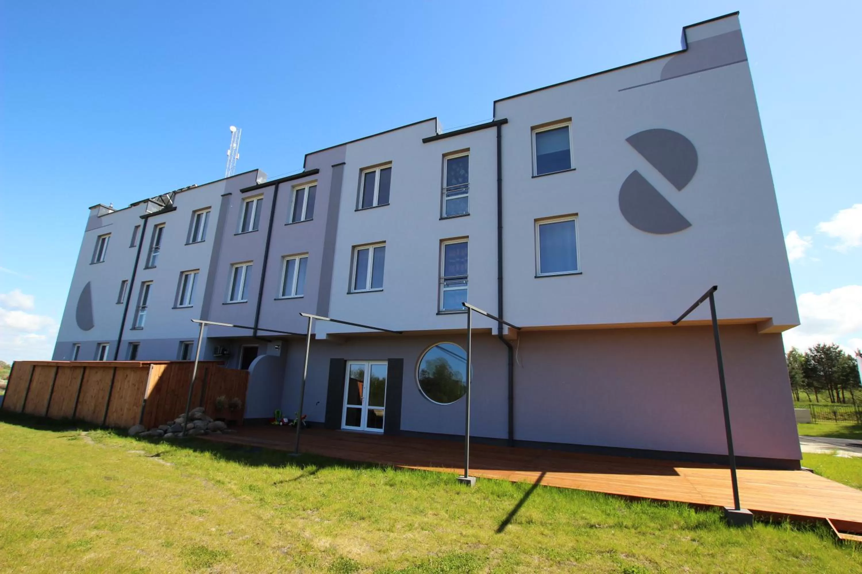 Facade/entrance in Resident Rene