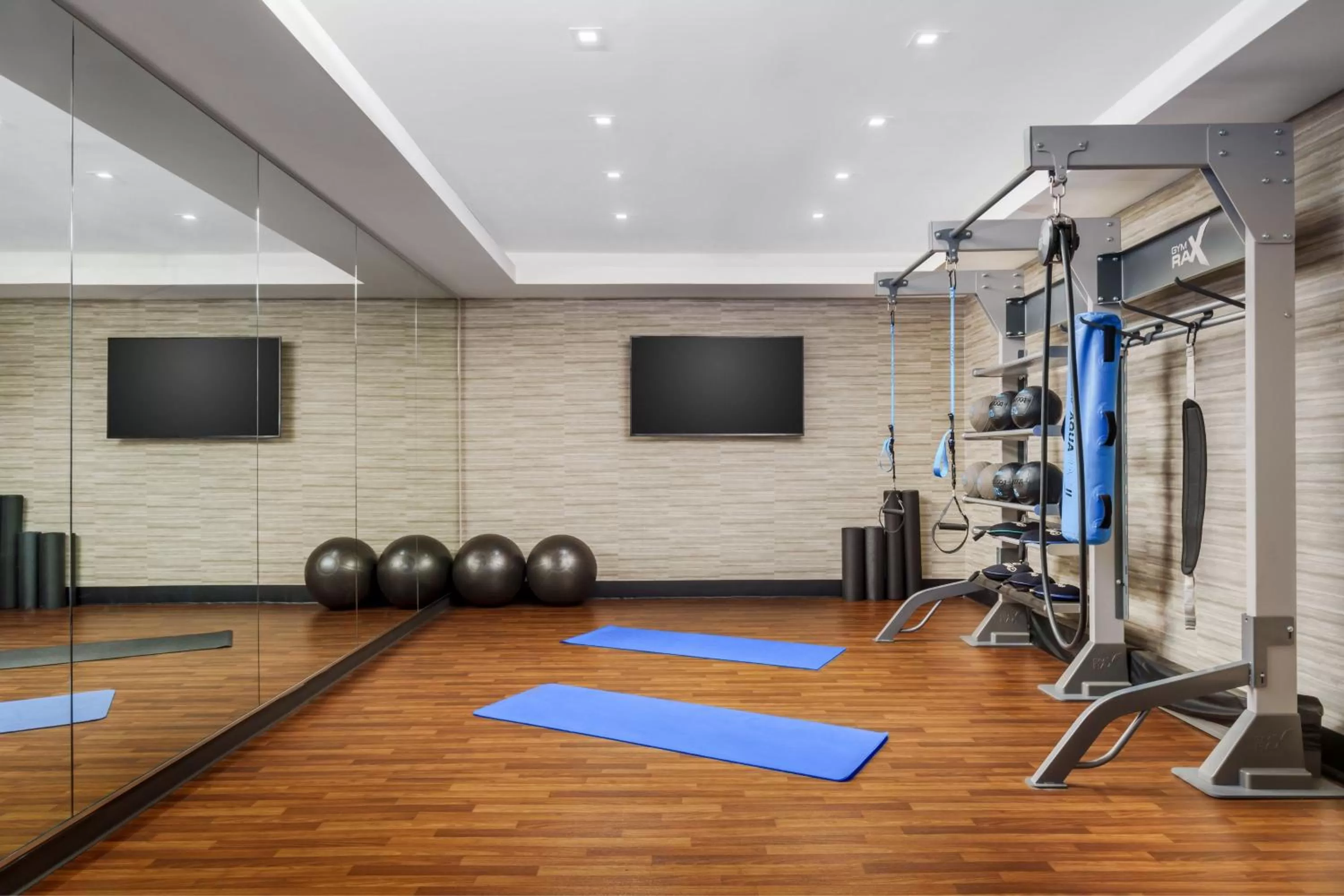 Fitness centre/facilities in Courtyard by Marriott Sacramento Folsom