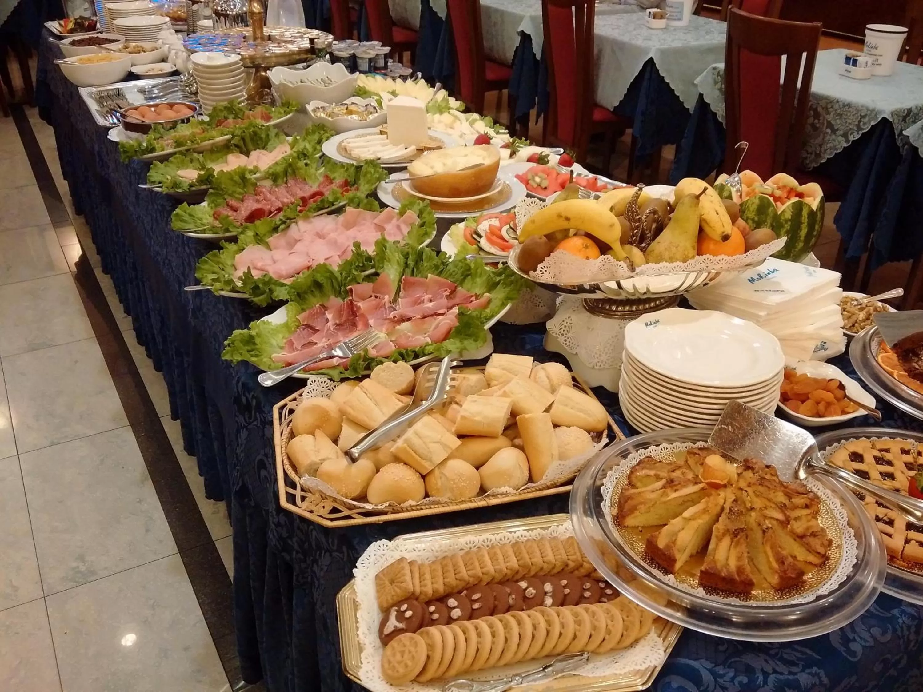 Food in Mokinba Hotels King