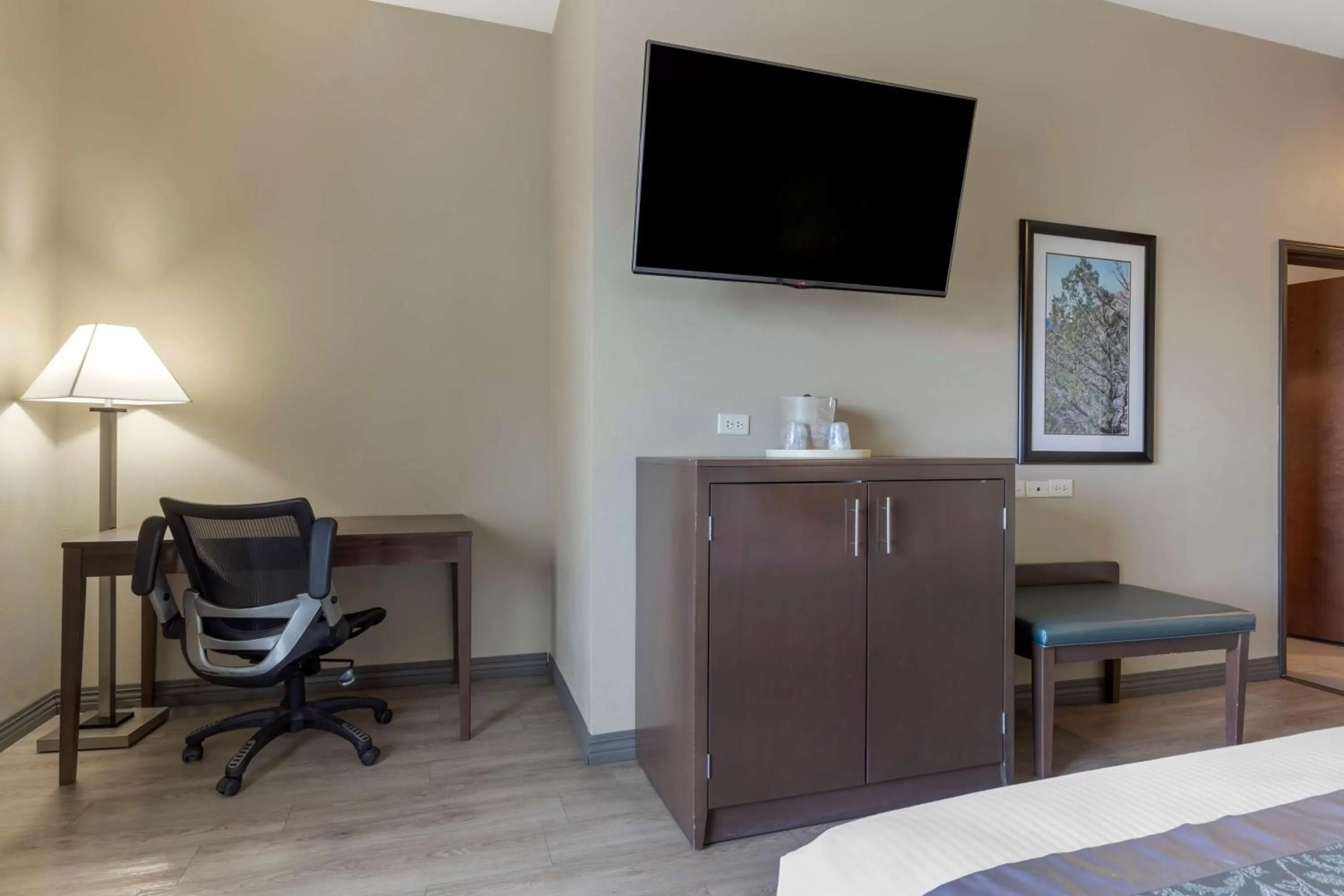 Photo of the whole room, Bed in Best Western Plus Fort Stockton Hotel