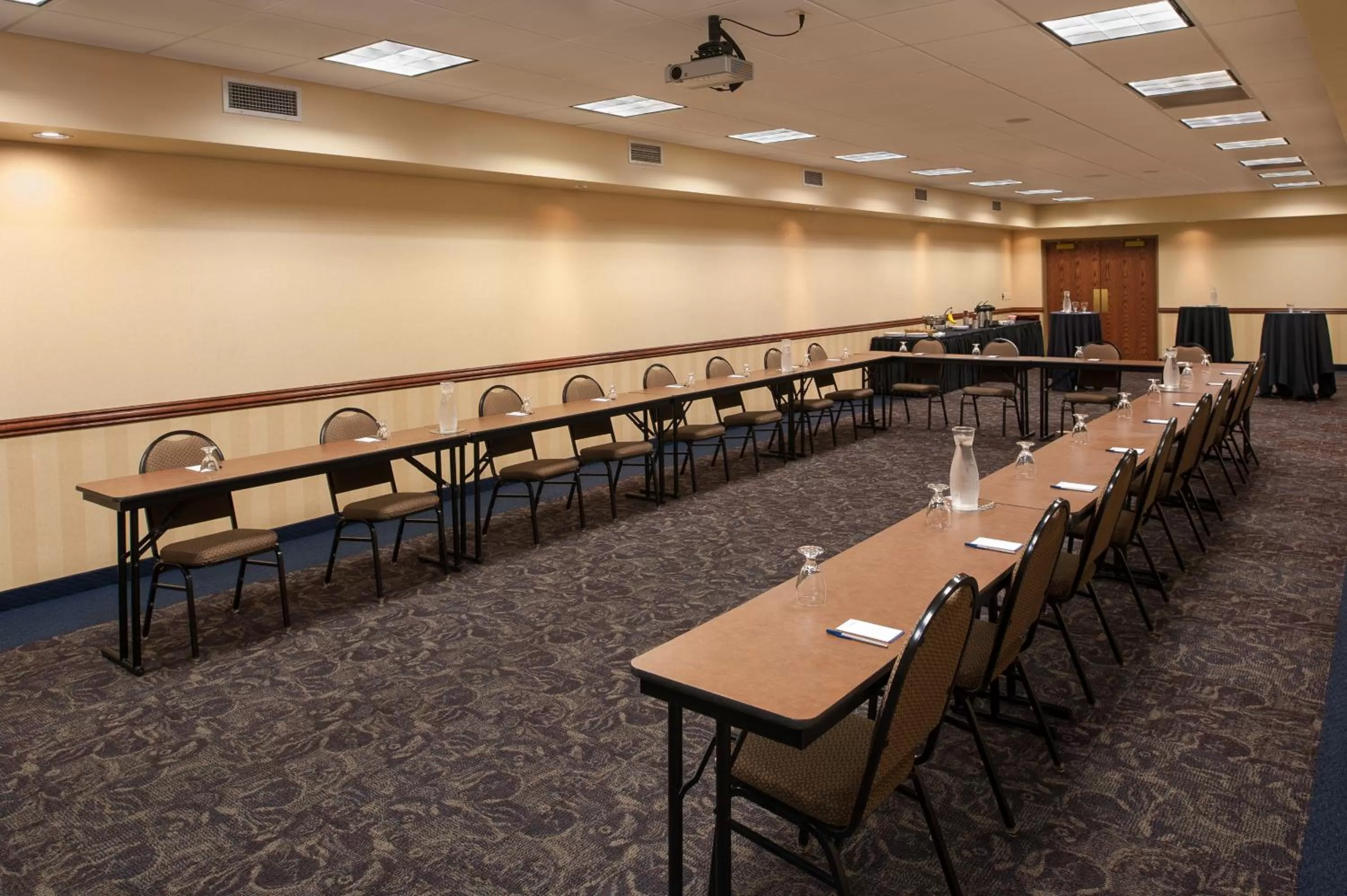 Business facilities in AmericInn by Wyndham Mankato Event Center near MSU