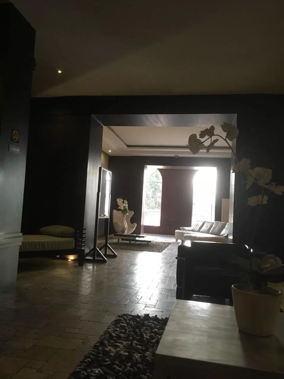 Communal lounge/ TV room in Suites Parque Real