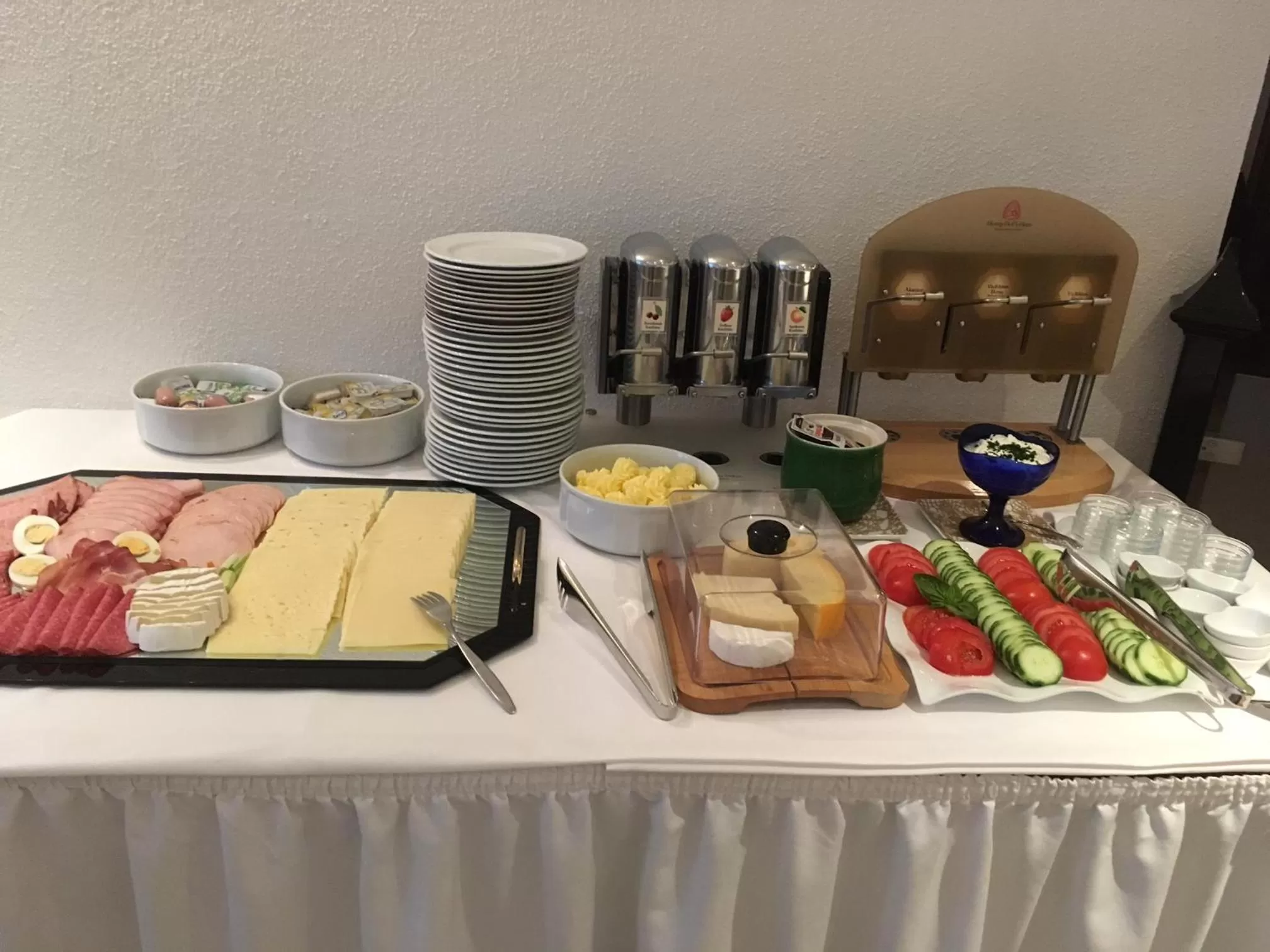 Food and drinks in Landhotel Weißer Hahn