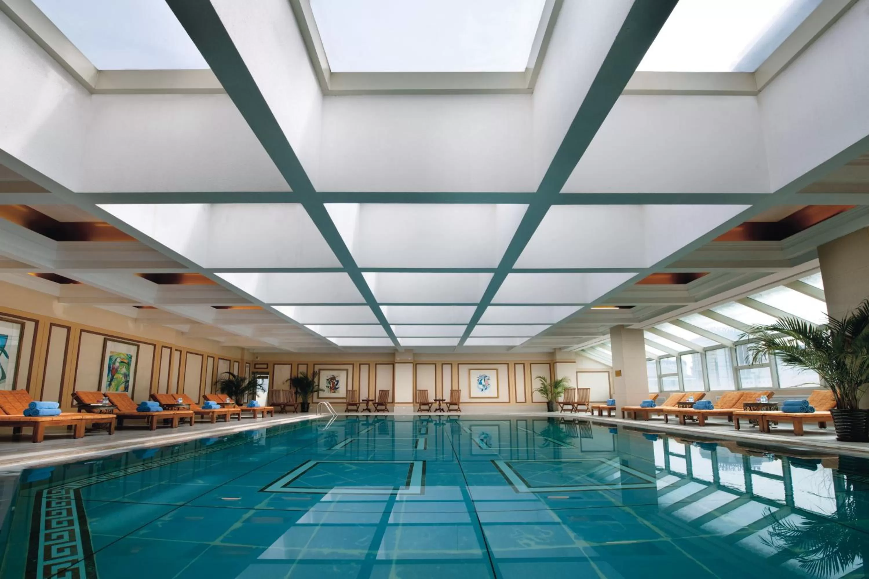 Swimming pool in Sunworld Dynasty Hotel Beijing Wangfujing