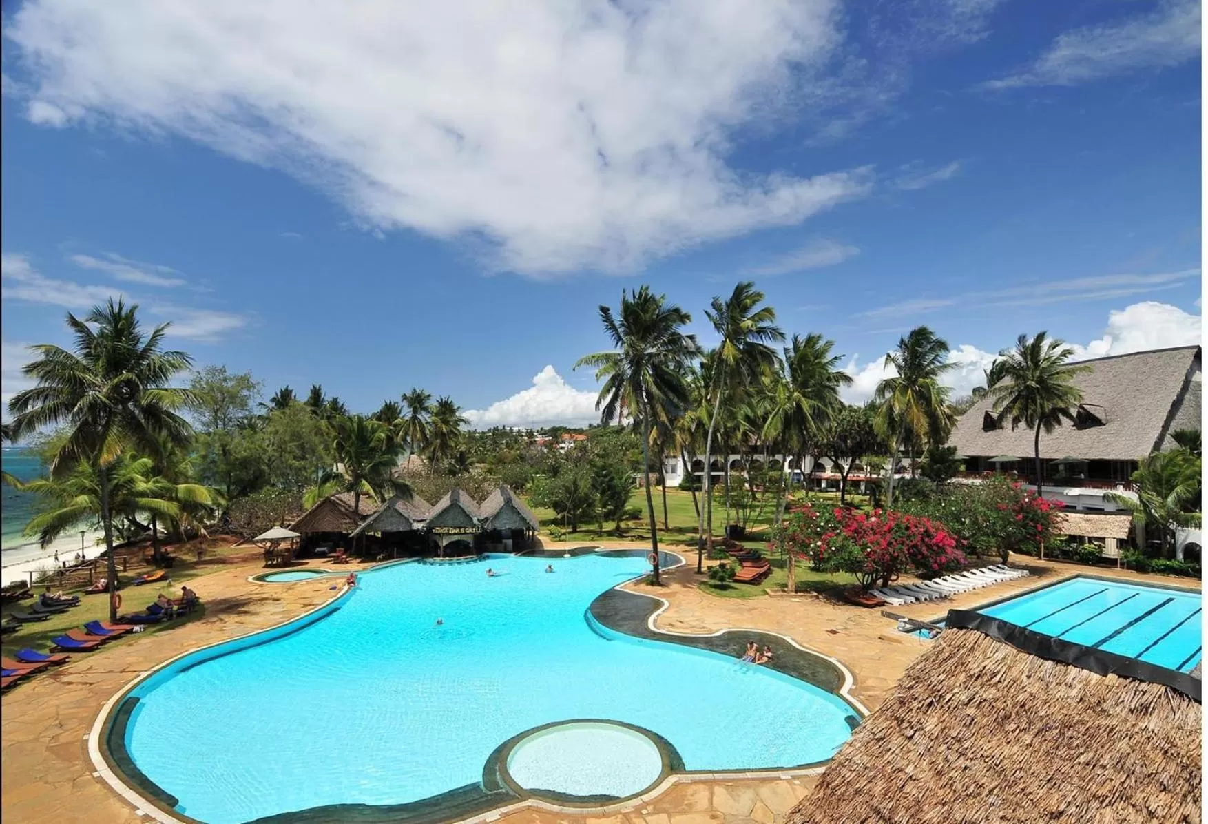 Swimming pool in Reef Hotel Mombasa