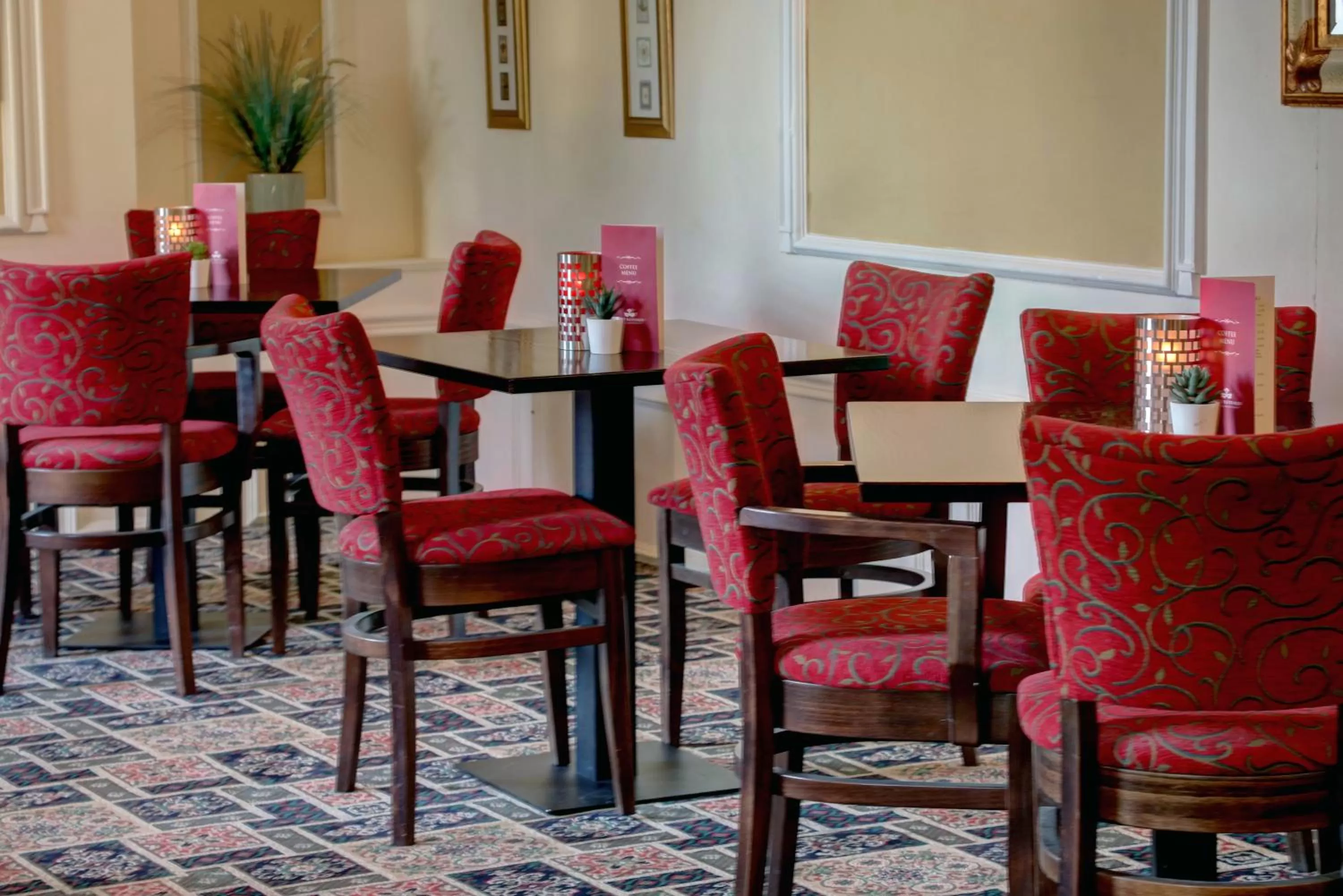 Lounge or bar in Best Western Plus West Retford Hotel